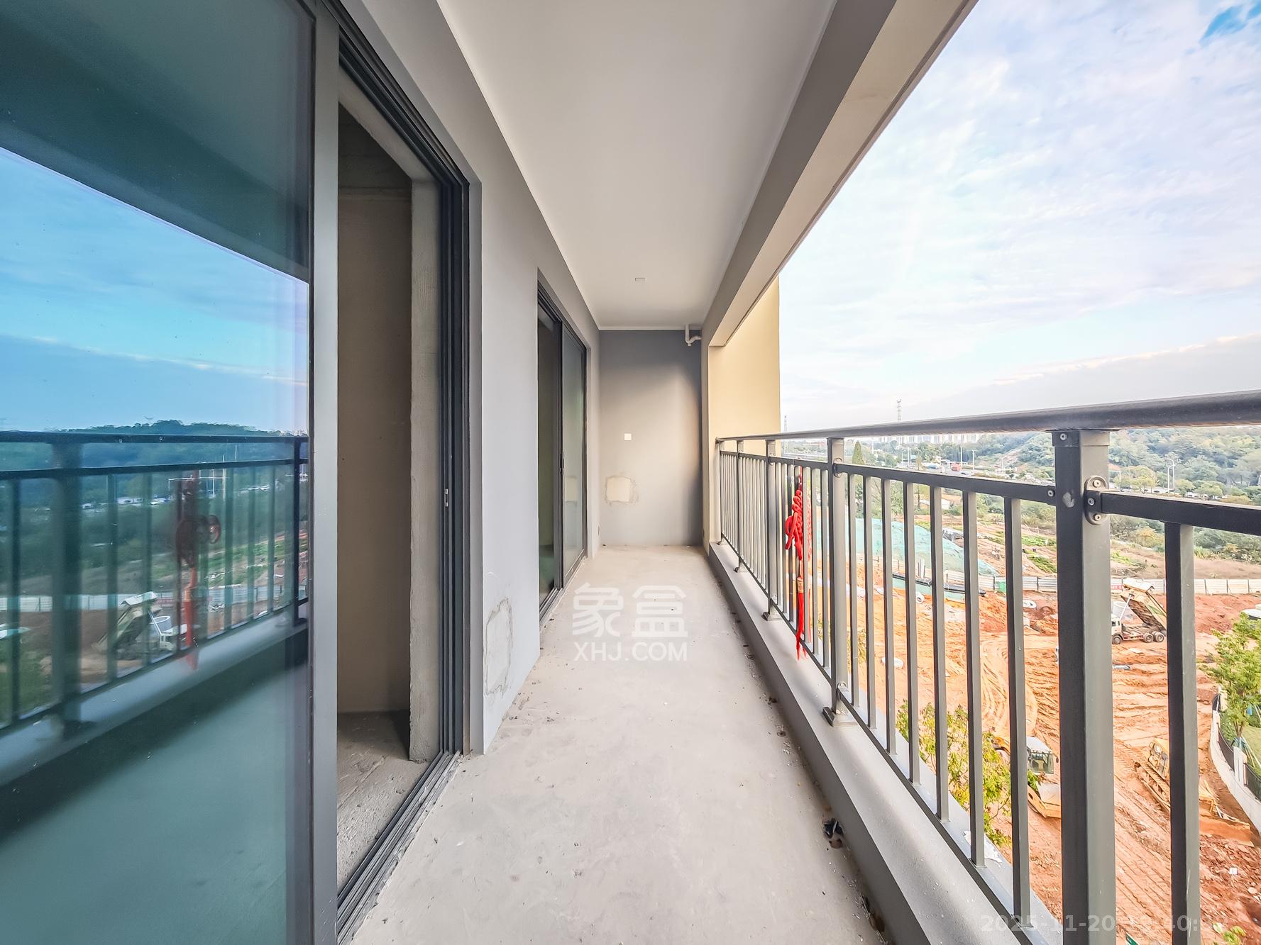 长沙北中心保利时代G区 3室2厅1卫 78.0万 长沙北中心保利时代G区 3室2厅1卫 78.0万阳台