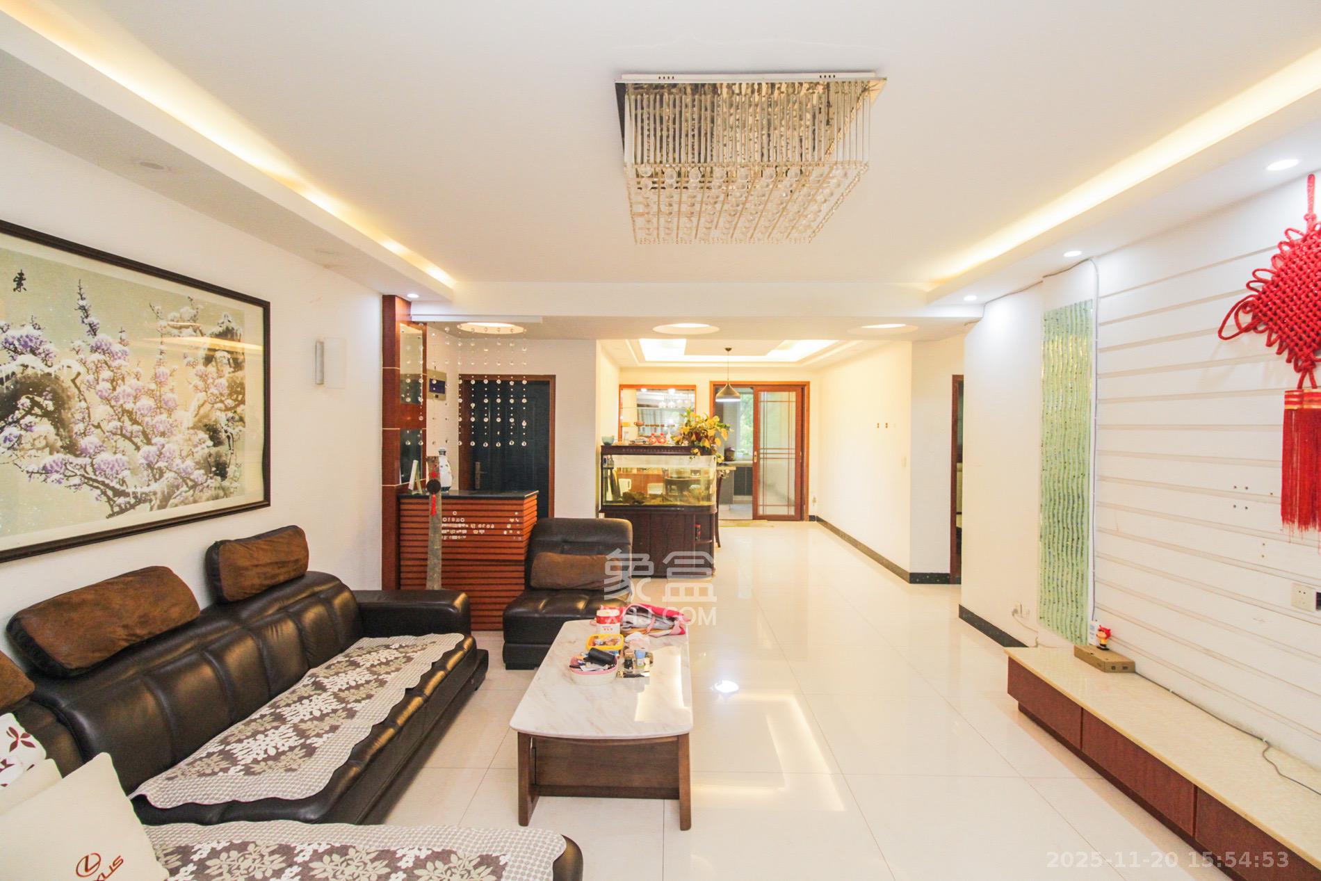 轻工设计院  4室2厅2卫    2700.0元/月室内图