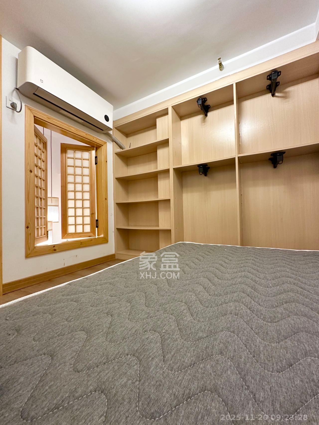 荣盛花语书苑  2室1厅2卫    2700.0元/月室内图