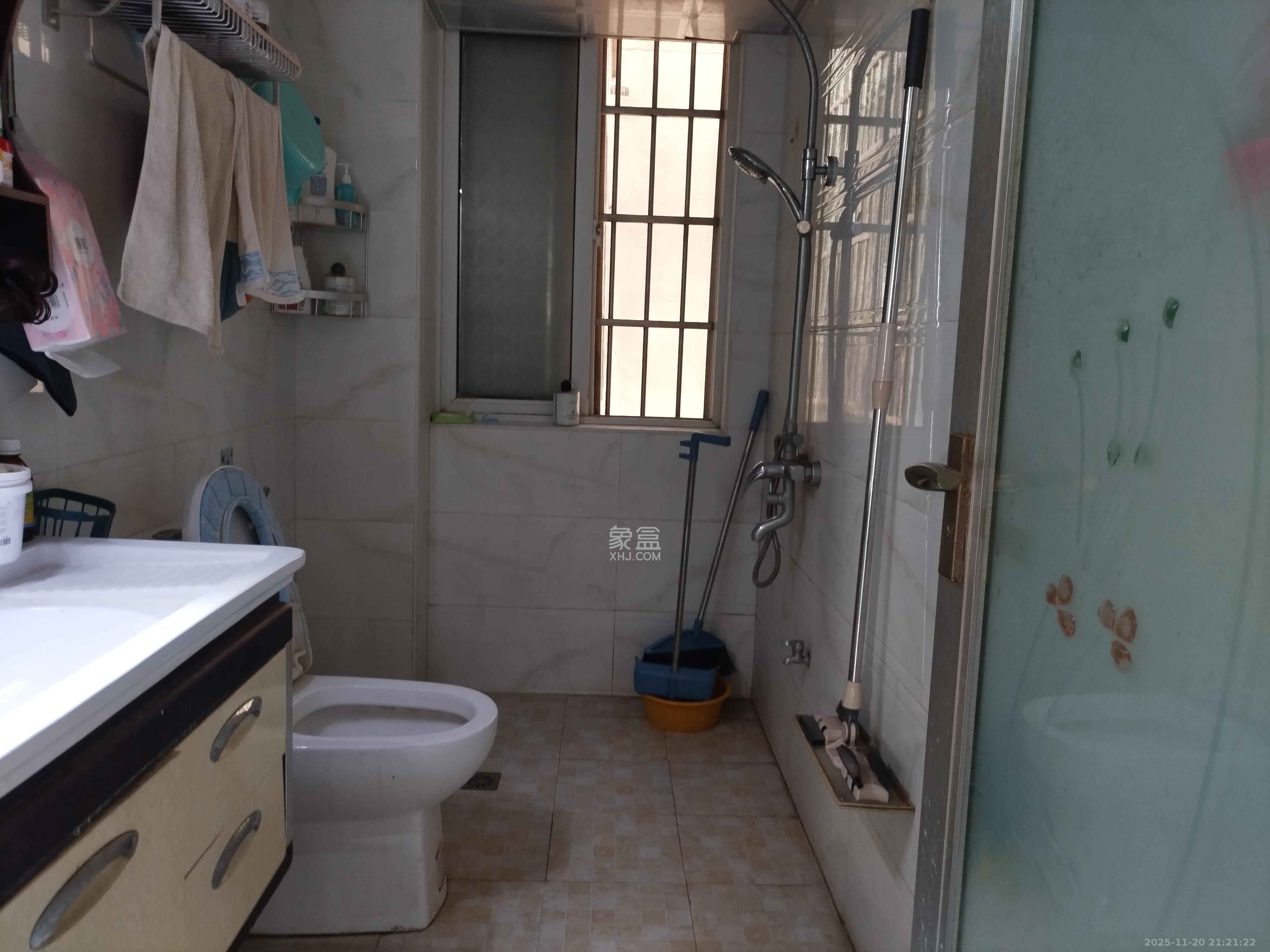 佳天名苑 3室1厅2卫 1800.0元/月 佳天名苑 3室1厅2卫 1800.0元/月室内图