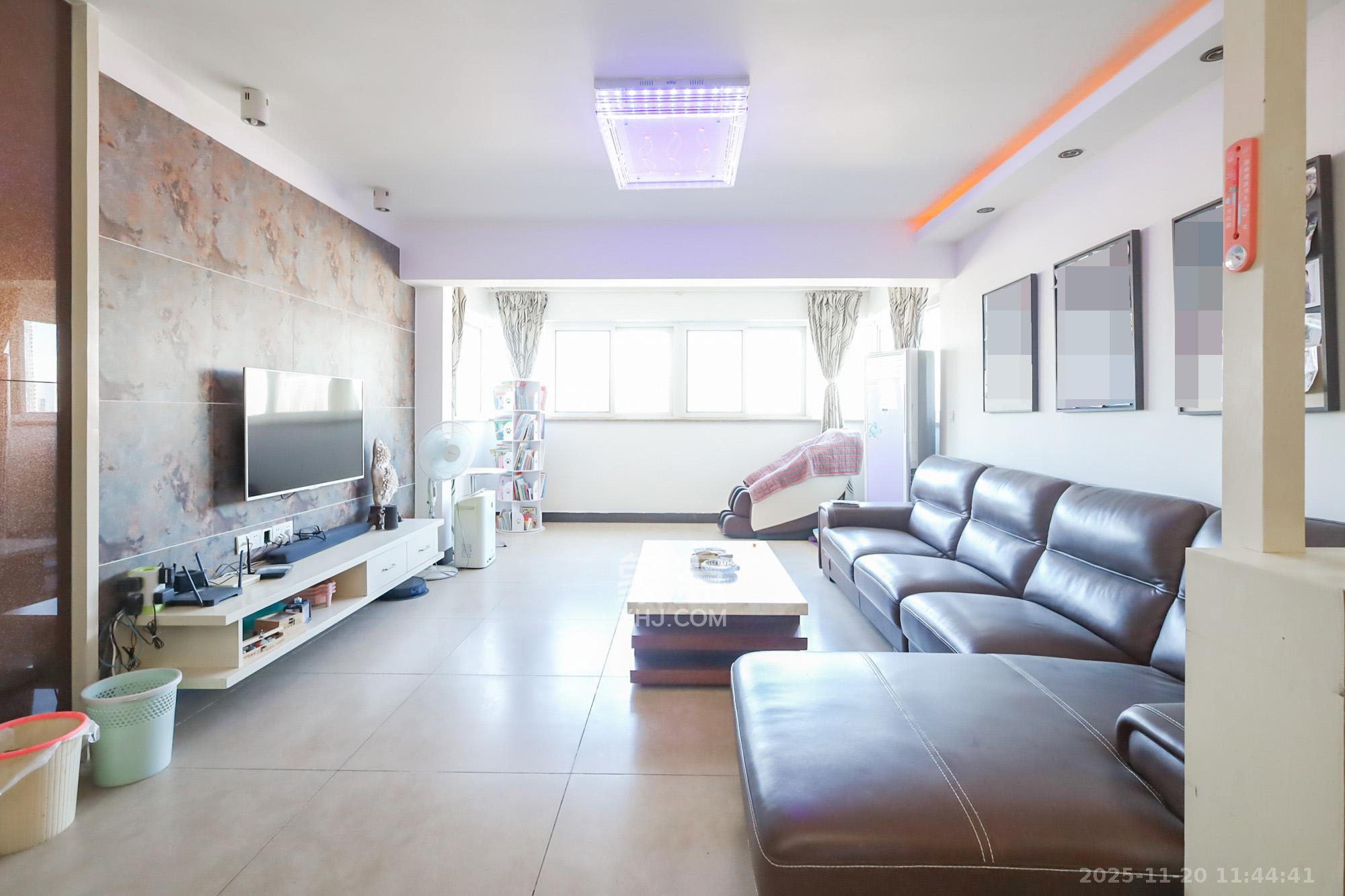 星蓝湾  4室2厅2卫    148.0万