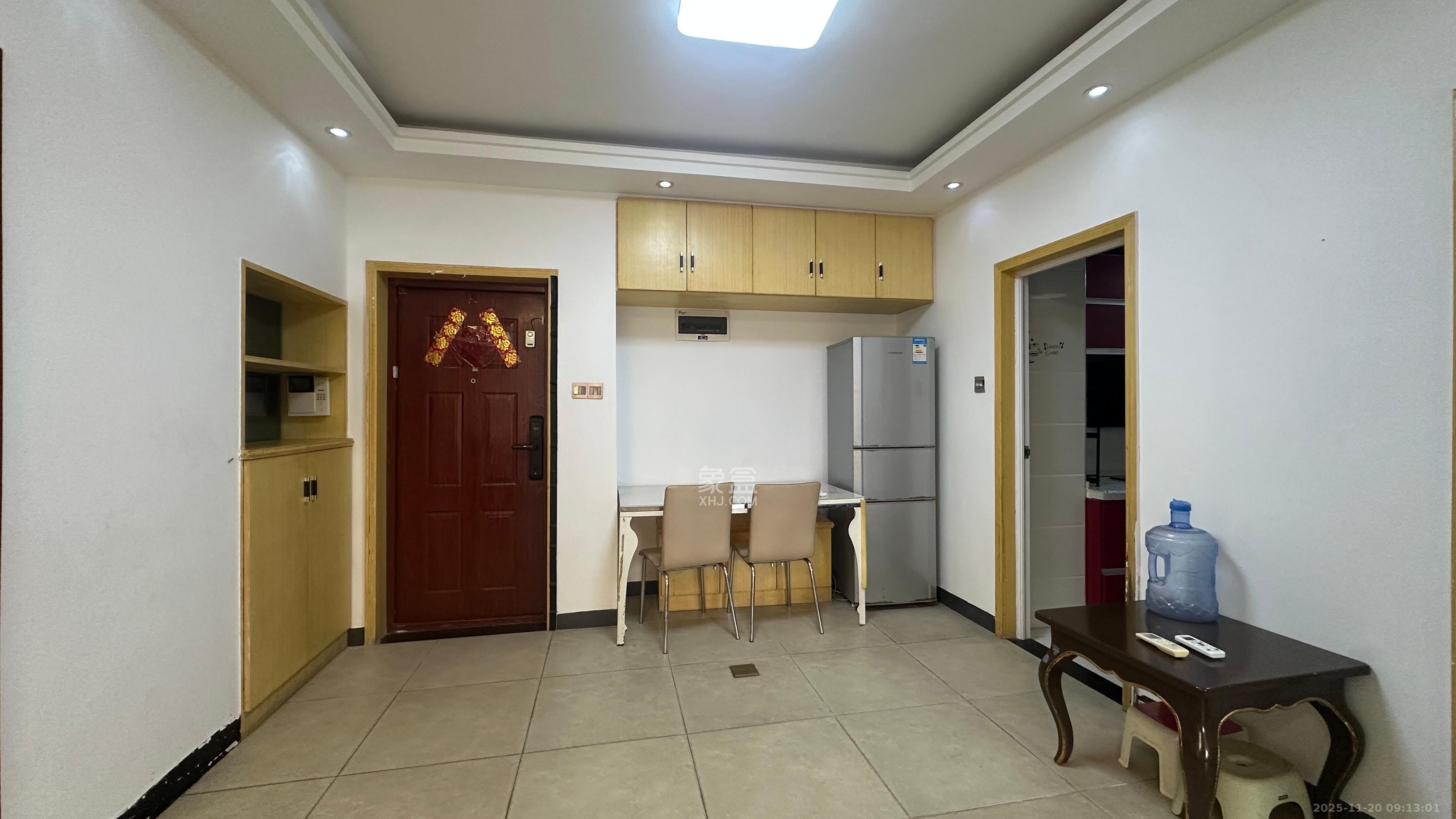 新城国际花都  2室2厅1卫    1400.0元/月室内图