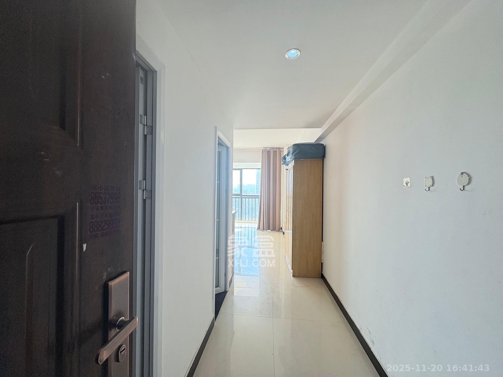 麓谷明珠  1室0厅1卫    1300.0元/月室内图