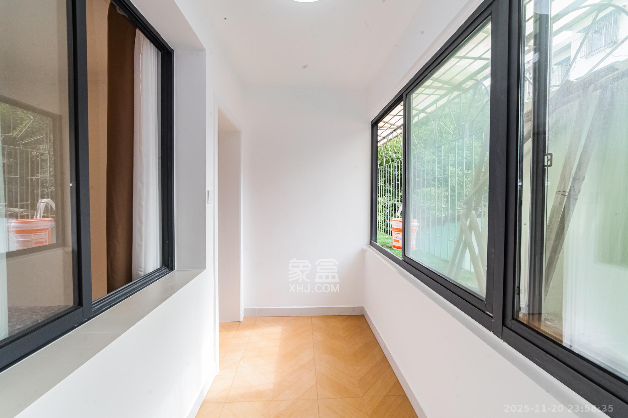 植物油宿舍 1室0厅0卫 55.8万 植物油宿舍 1室0厅0卫 55.8万阳台