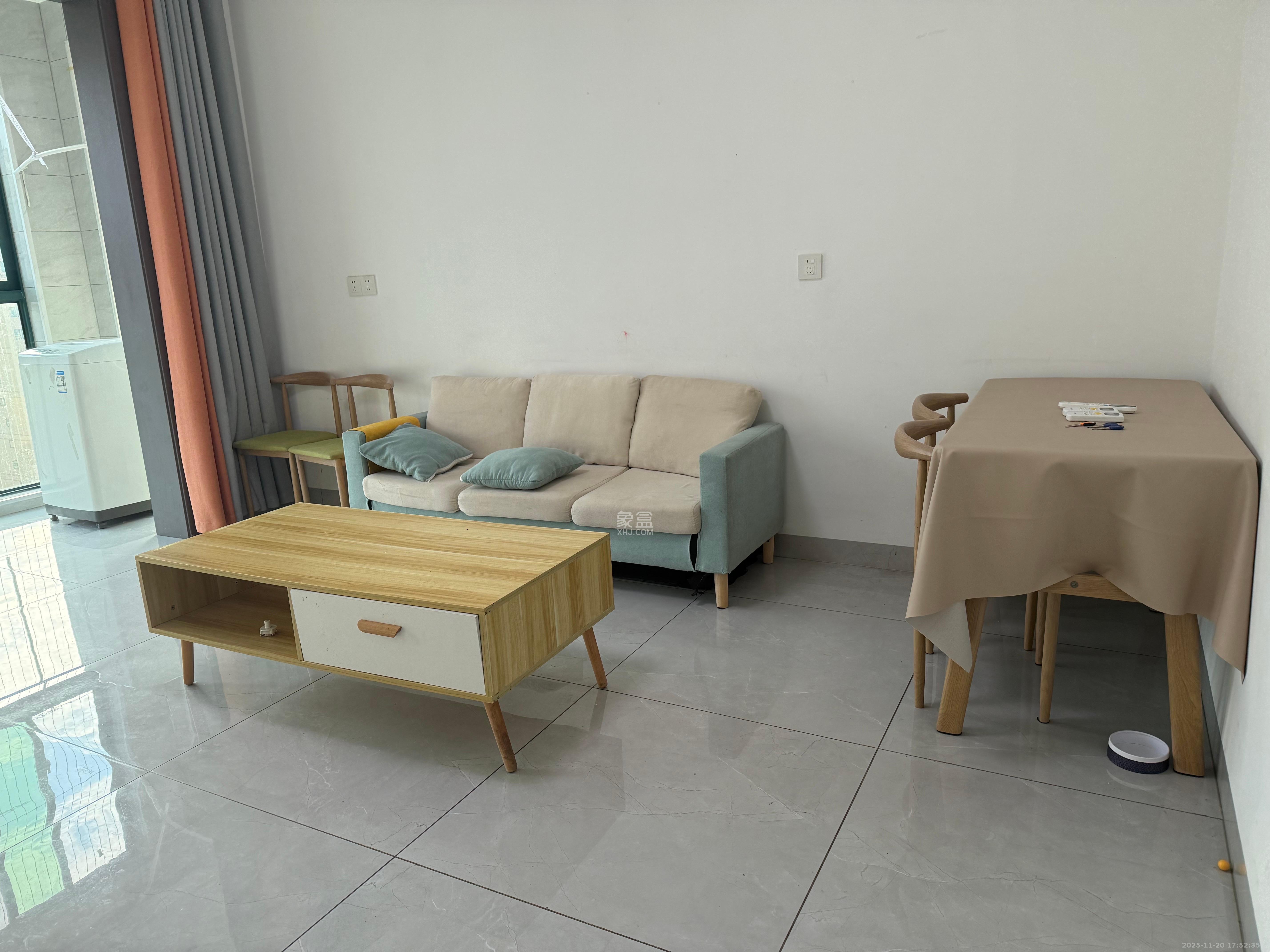 富基世纪公园 3室2厅1卫 1650.0元/月 富基世纪公园 3室2厅1卫 1650.0元/月室内图