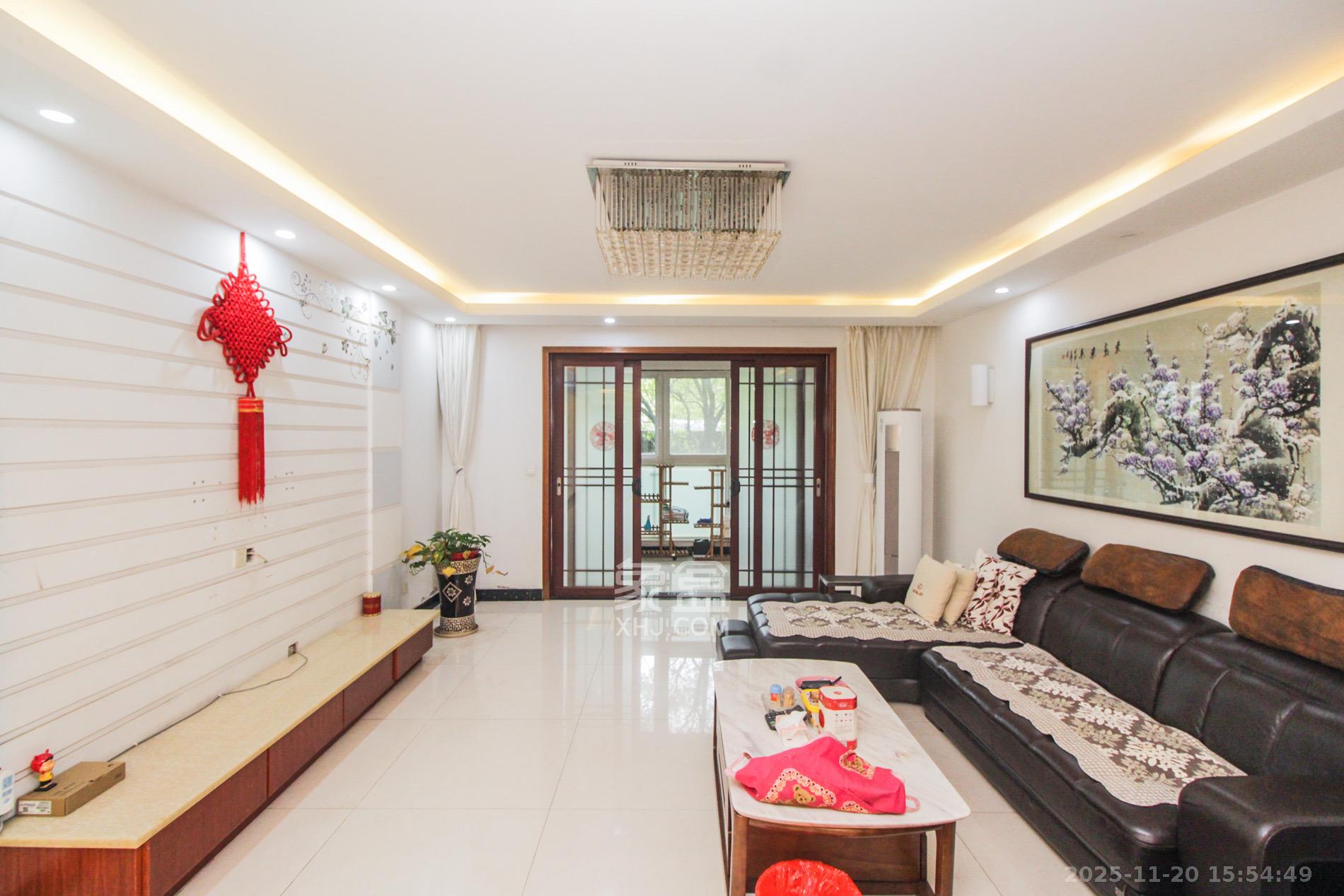 轻工设计院  4室2厅2卫    2700.0元/月室内图1