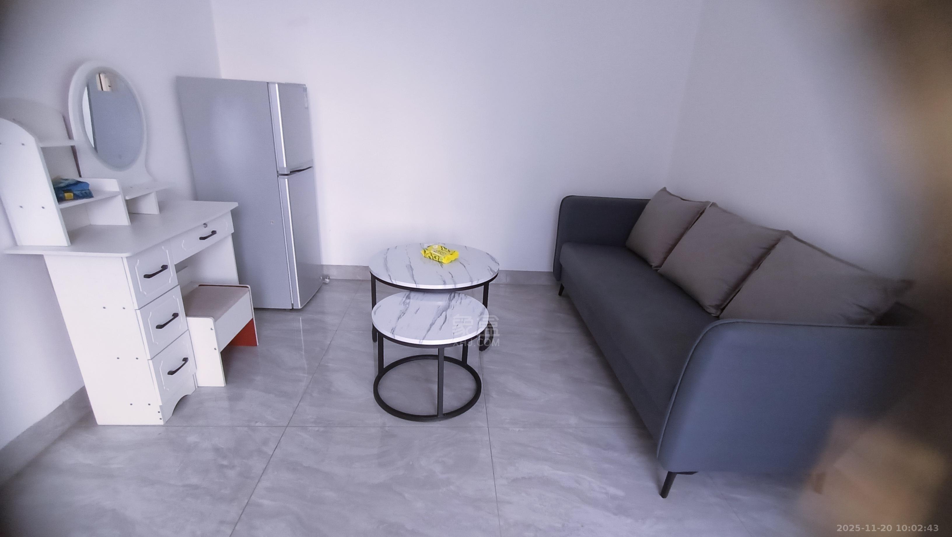 东方时代广场  1室1厅1卫    1300.0元/月室内图