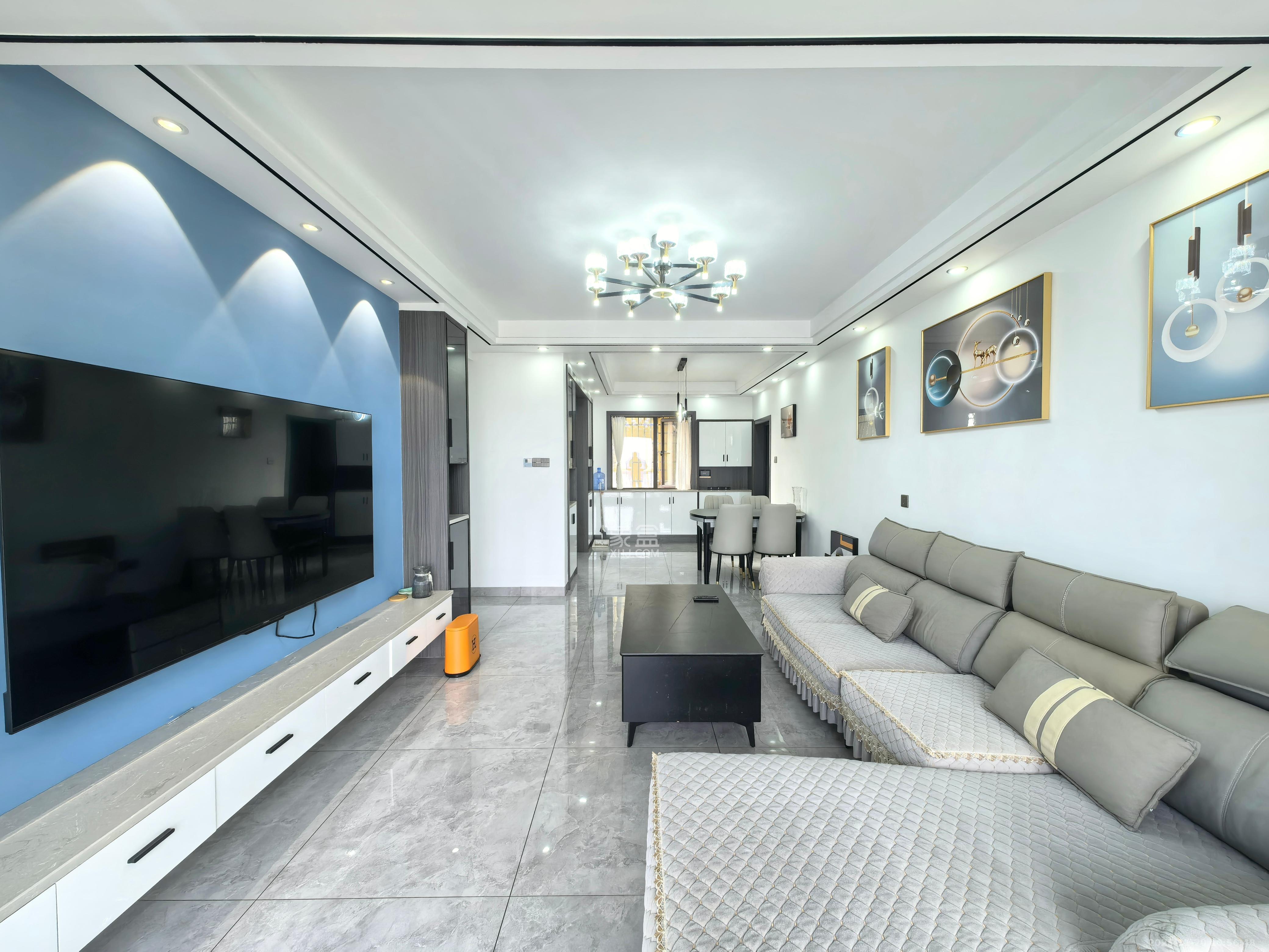 和润园三期 3室2厅1卫 2600.0元/月 和润园三期 3室2厅1卫 2600.0元/月室内图