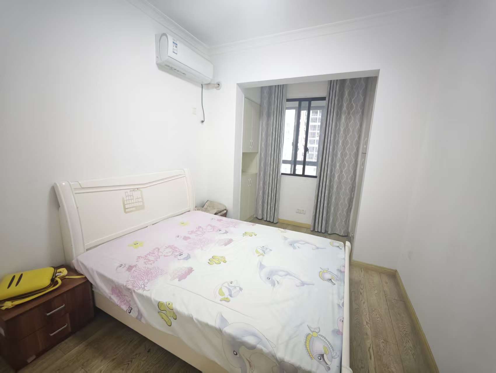 融冠亲城  4室2厅2卫    3000.0元/月室内图