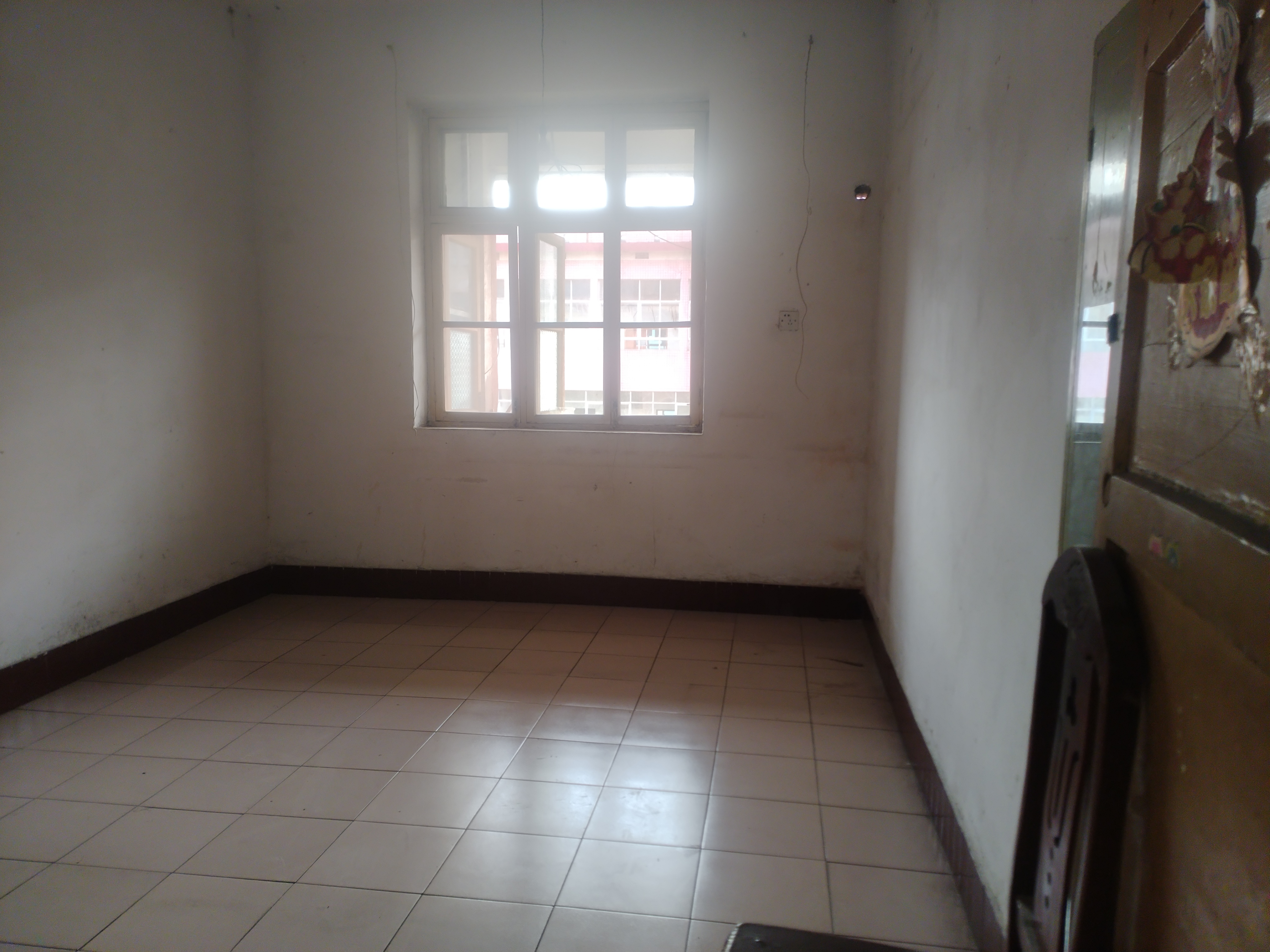 金属回收公司小区 1室0厅0卫 19.8万 金属回收公司小区 1室0厅0卫 19.8万客厅