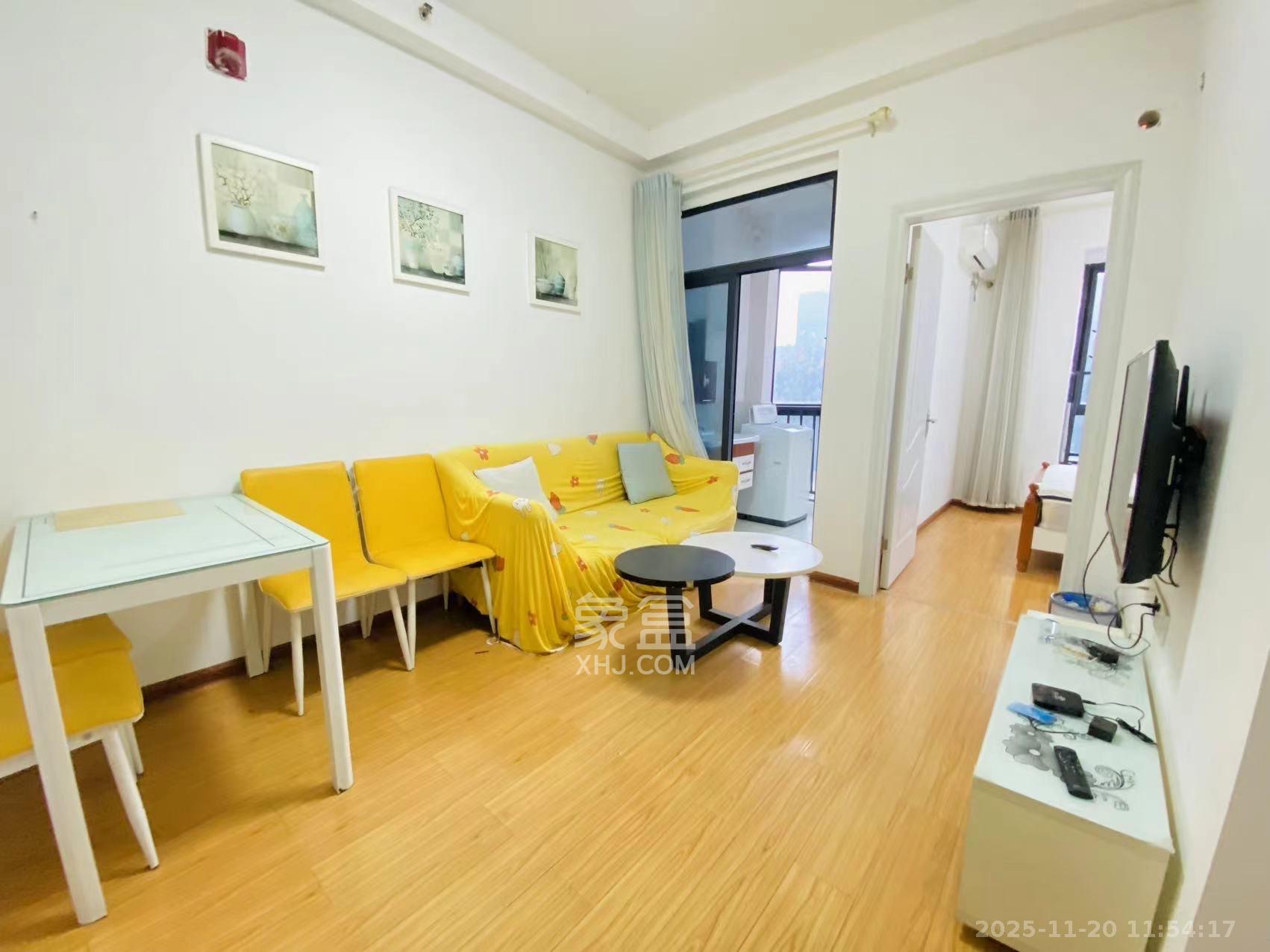 荣悦台 1室1厅1卫 2000.0元/月 荣悦台 1室1厅1卫 2000.0元/月室内图