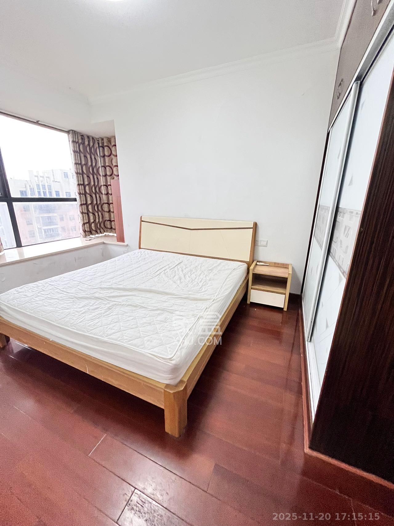 恒生碧水龙庭  2室1厅1卫    1600.0元/月室内图