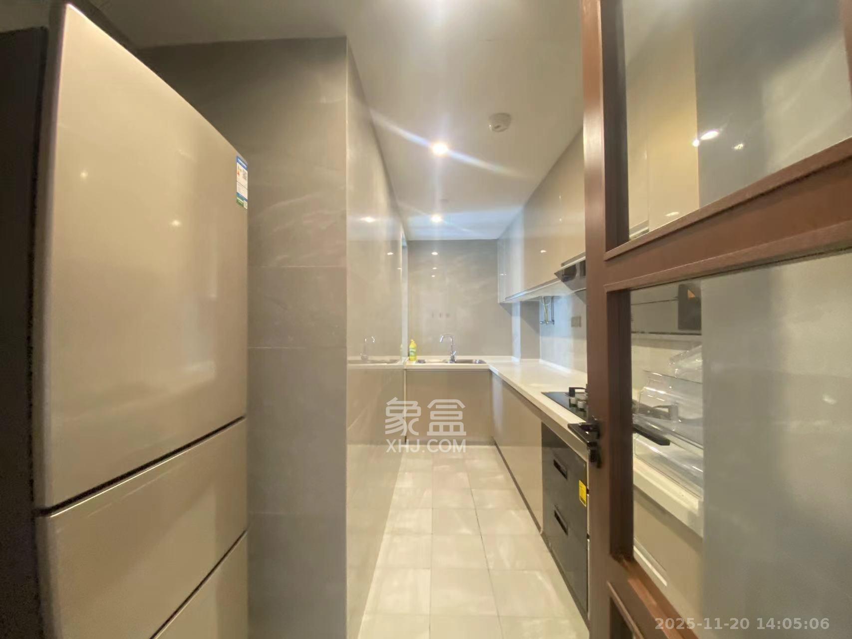 绿地长沙城际空间站（绿地新里佳苑）  3室2厅2卫    3500.0元/月室内图