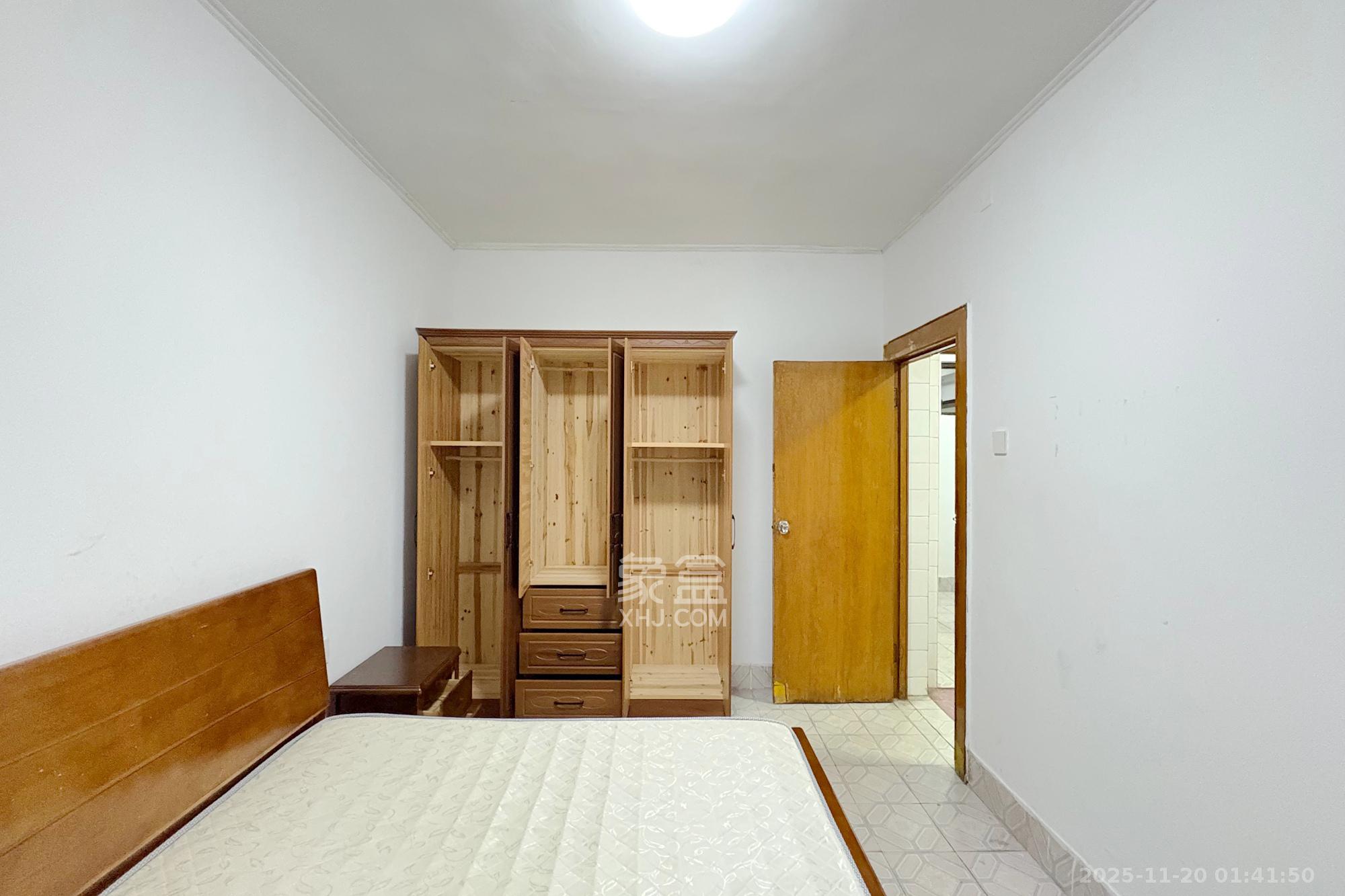 桐荫里社区 2室2厅1卫 50.0万 桐荫里社区 2室2厅1卫 50.0万卧室