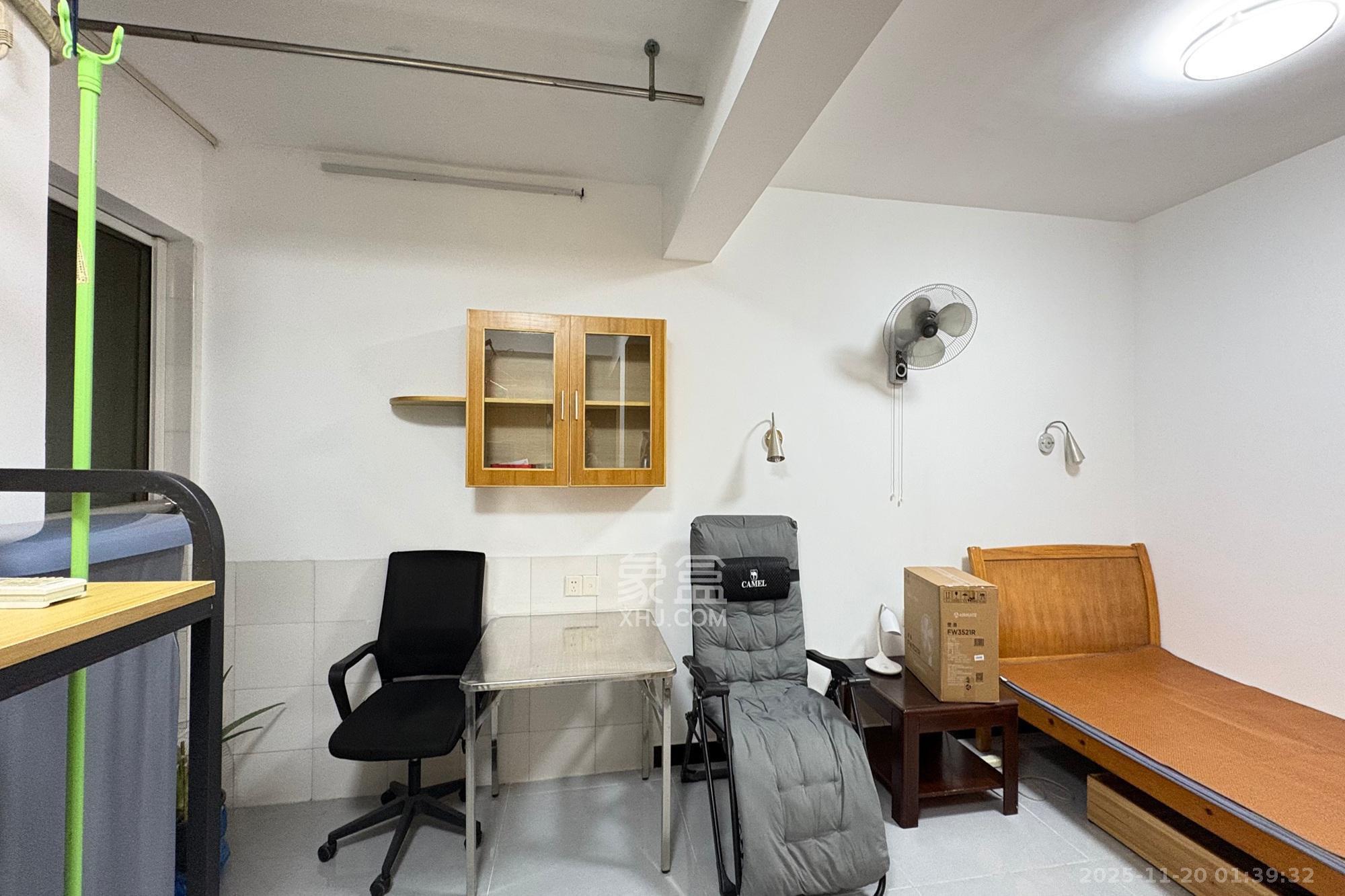 鹏程世家  1室1厅1卫    45.0万卧室