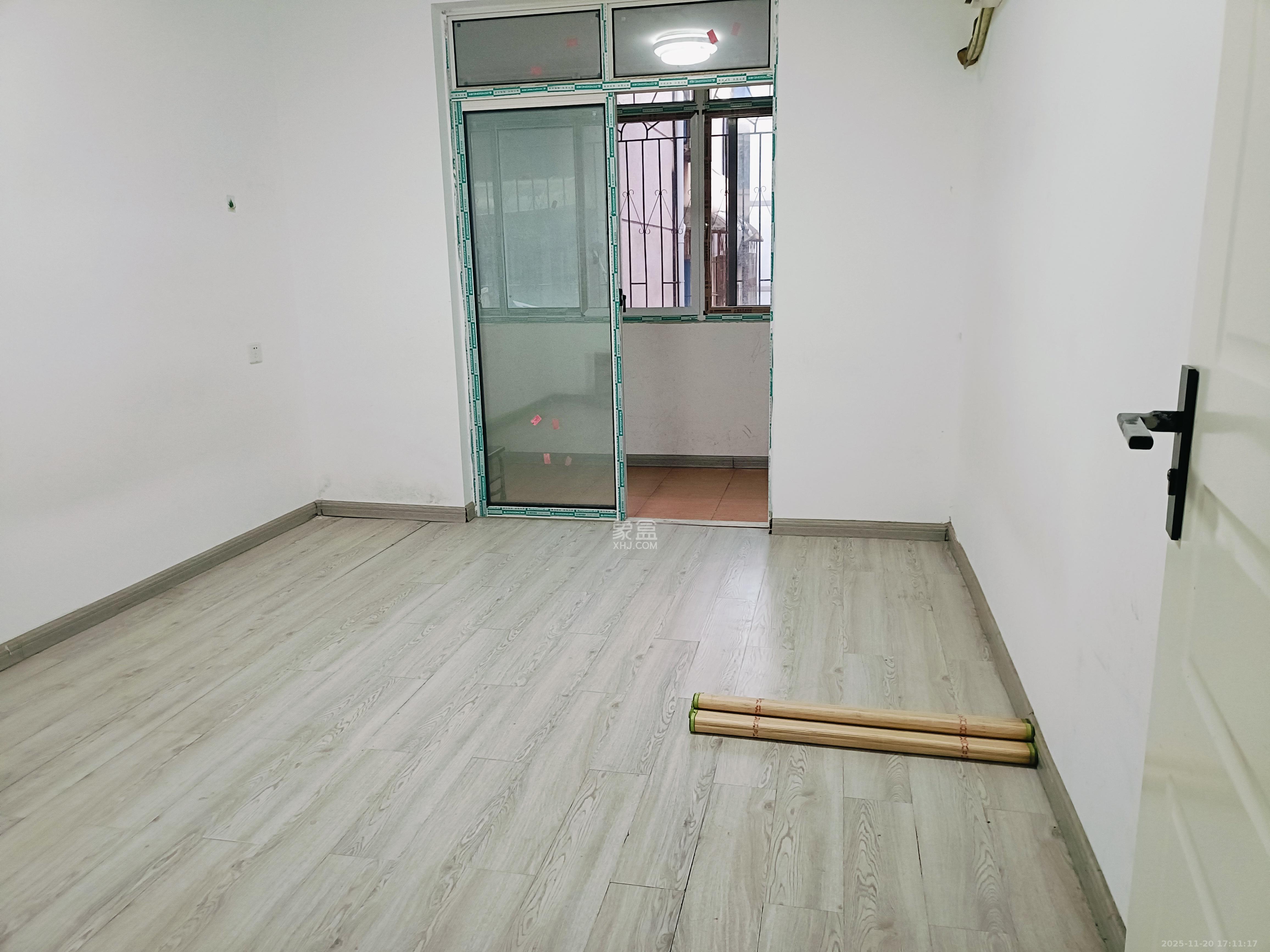 福乐凯公寓 3室2厅2卫 3800.0元/月 福乐凯公寓 3室2厅2卫 3800.0元/月室内图