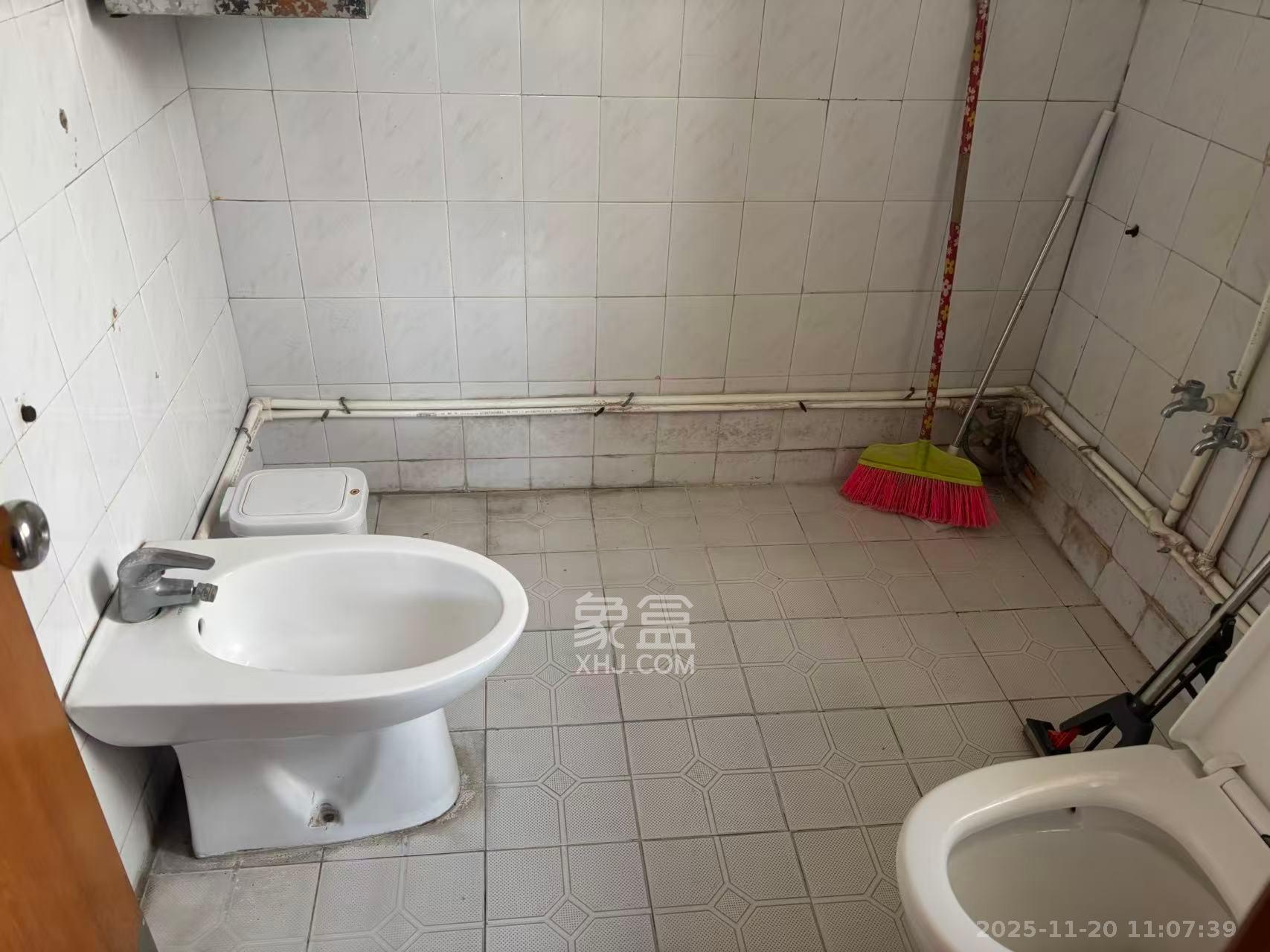 省公路局宿舍  3室1厅1卫    1800.0元/月室内图