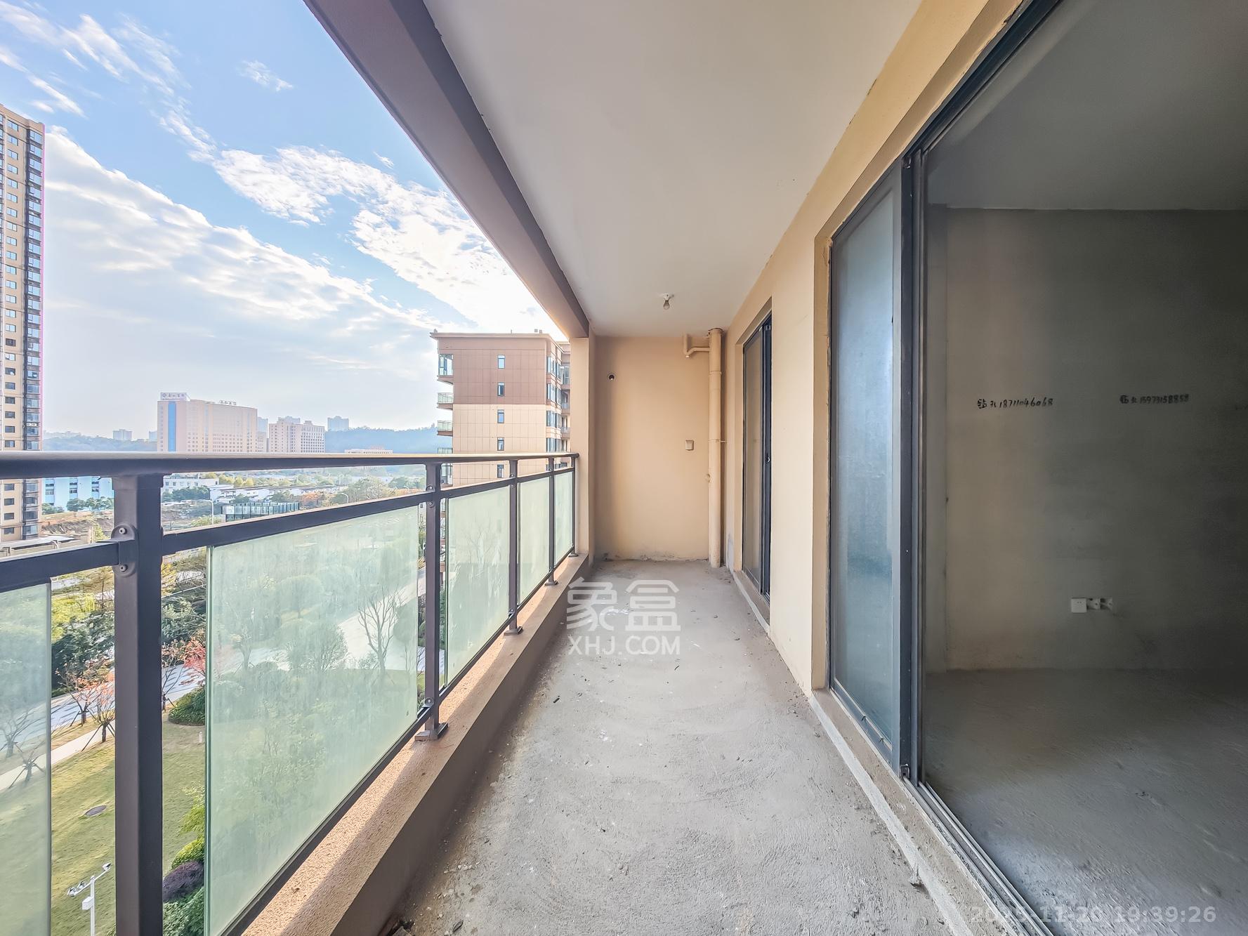 广泽上苑  3室1厅2卫    85.0万阳台