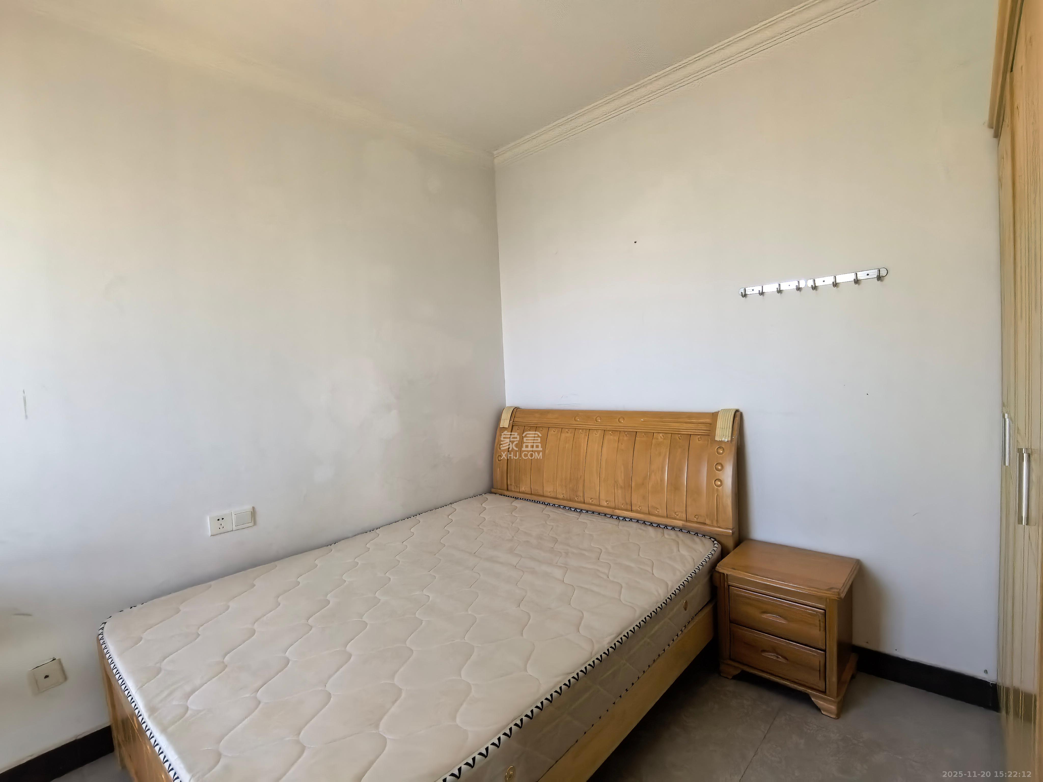 雄新水印廊桥（雄新华府）  1室1厅1卫    1400.0元/月室内图