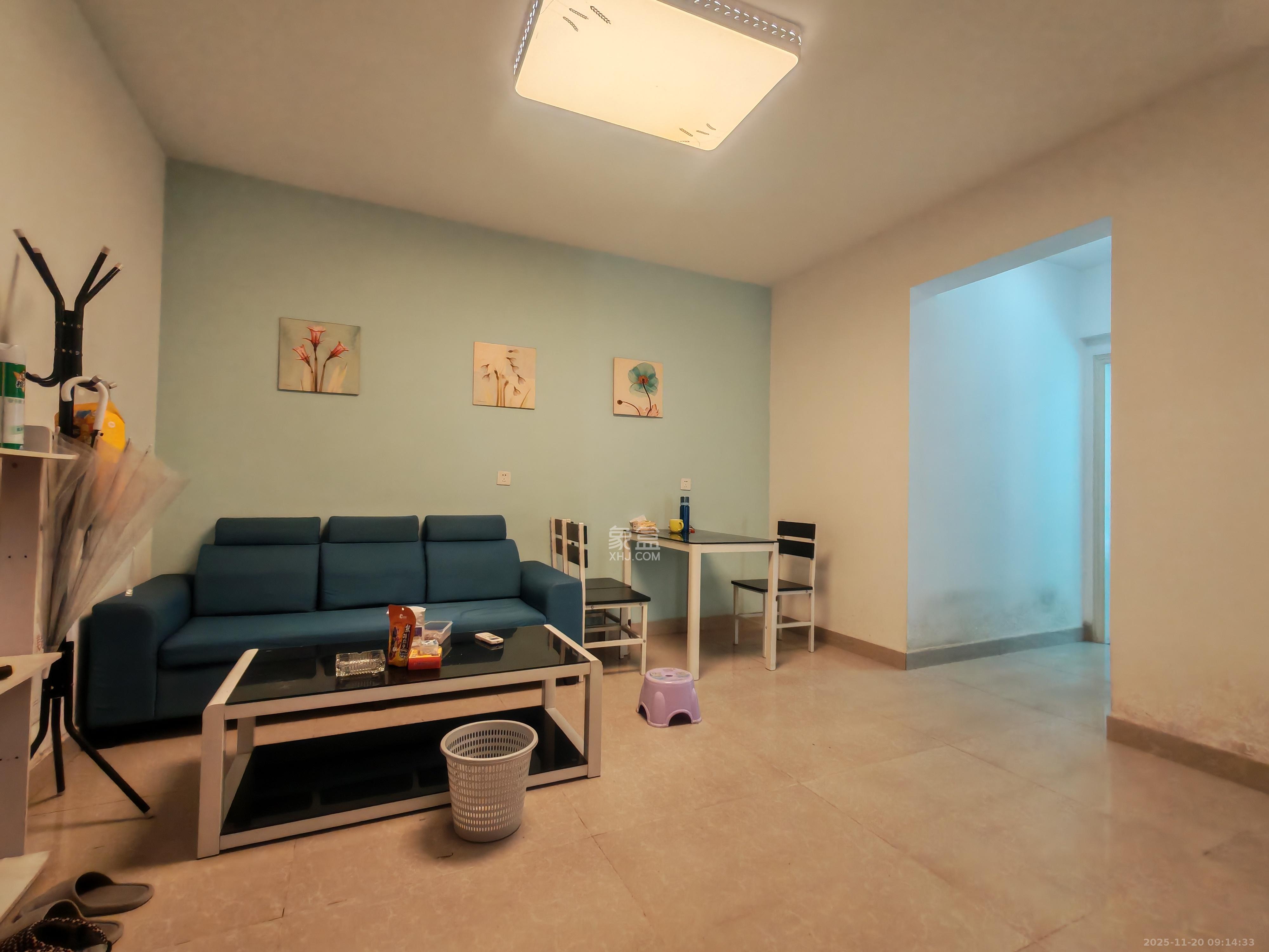 东方美地  2室2厅1卫    1700.0元/月室内图