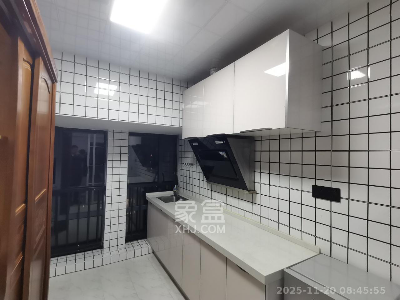 中建芙蓉嘉苑  1室1厅1卫    1200.0元/月室内图