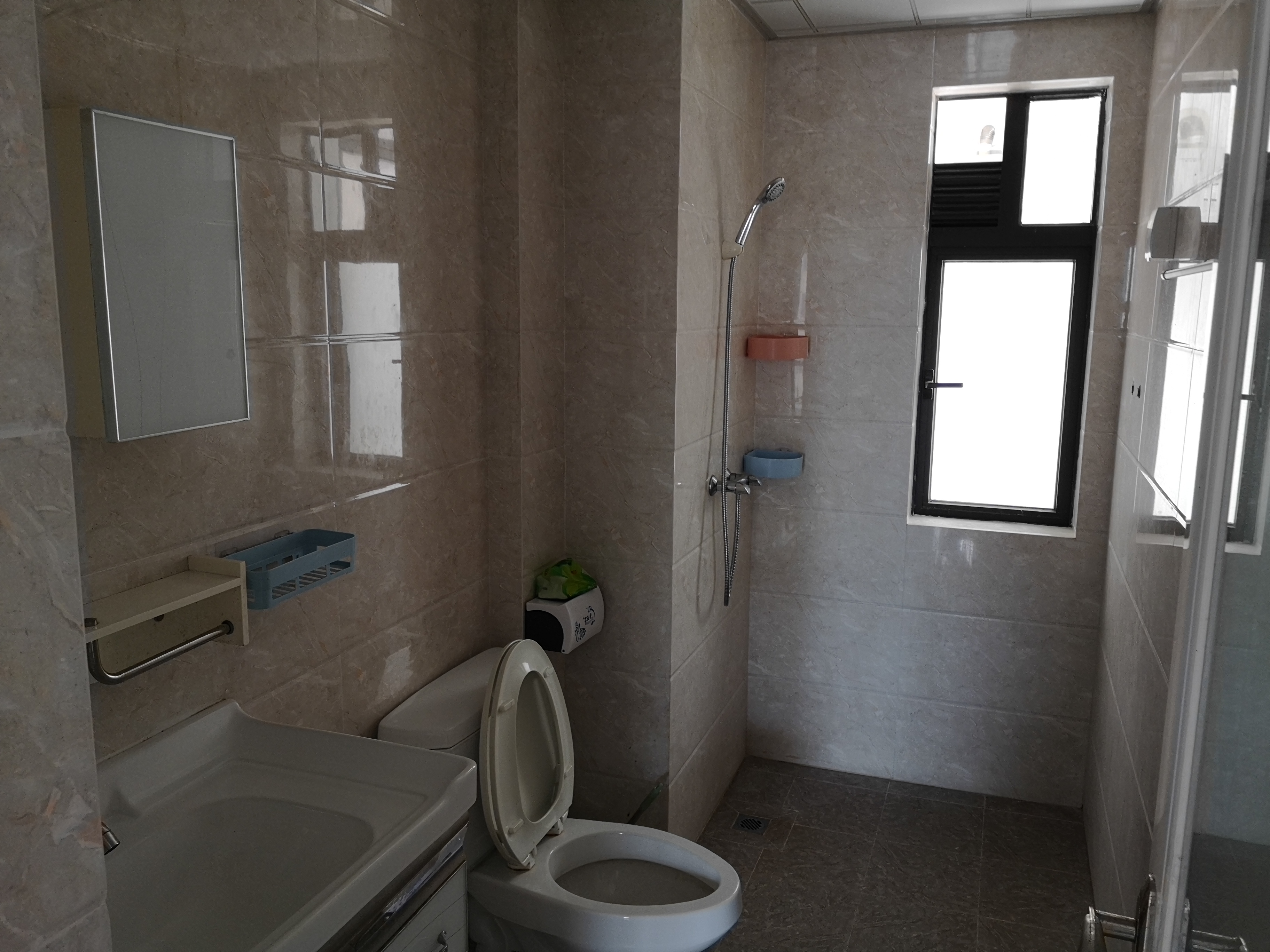 和风江岸  3室2厅2卫    3500.0元/月室内图