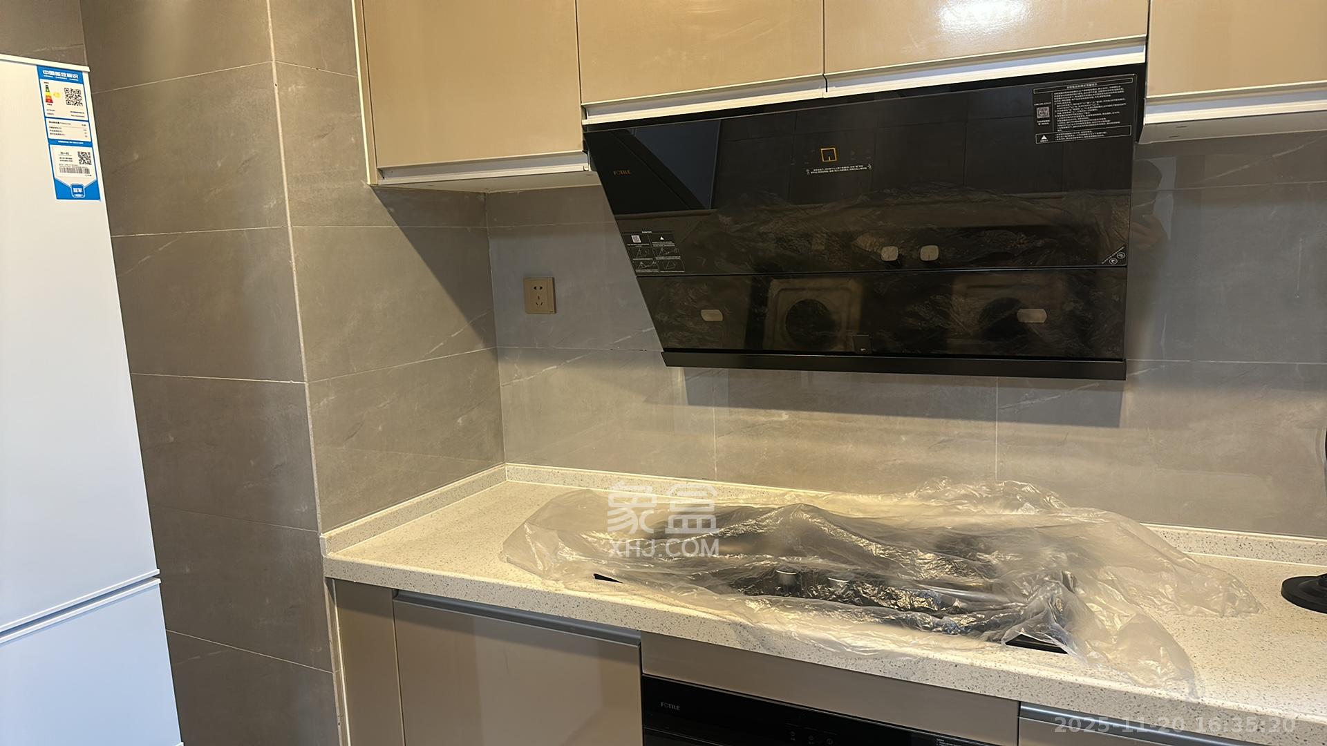 绿地长沙城际空间站（柏仕佳苑）  4室2厅2卫    3500.0元/月室内图