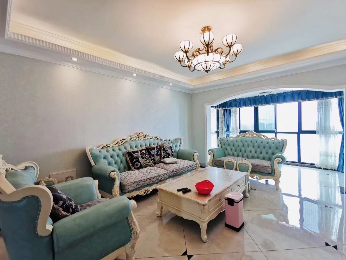 水映豪廷（一，二，三期）  3室2厅2卫    3000.0元/月