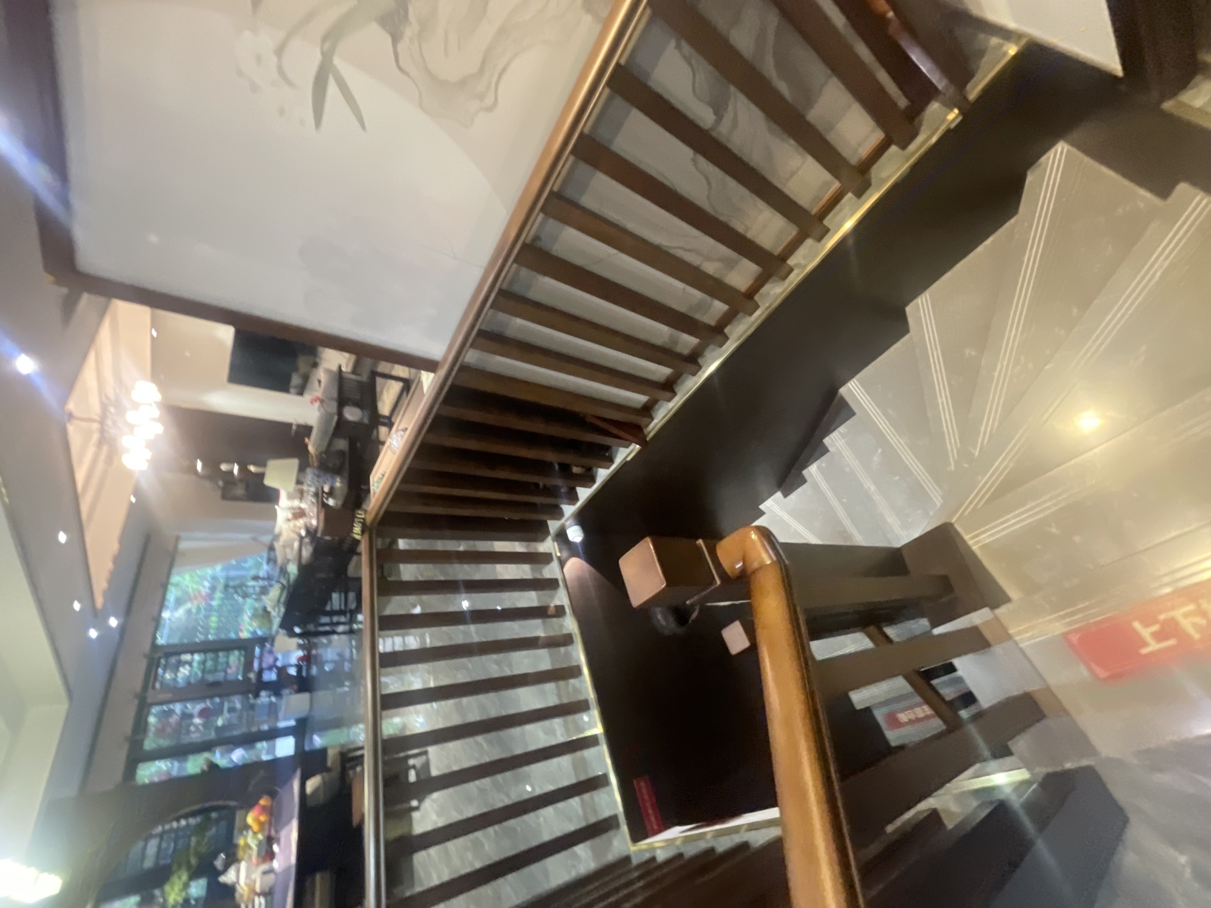 壹号院子  3室2厅2卫    149.8万客厅