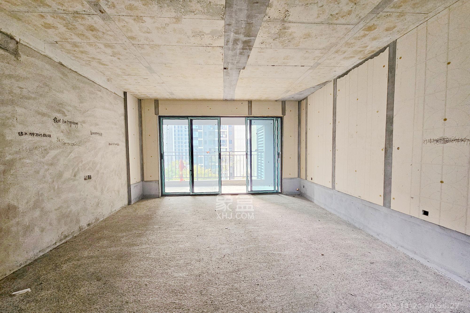 润和星河玥 4室2厅2卫 158.0万 润和星河玥 4室2厅2卫 158.0万客厅