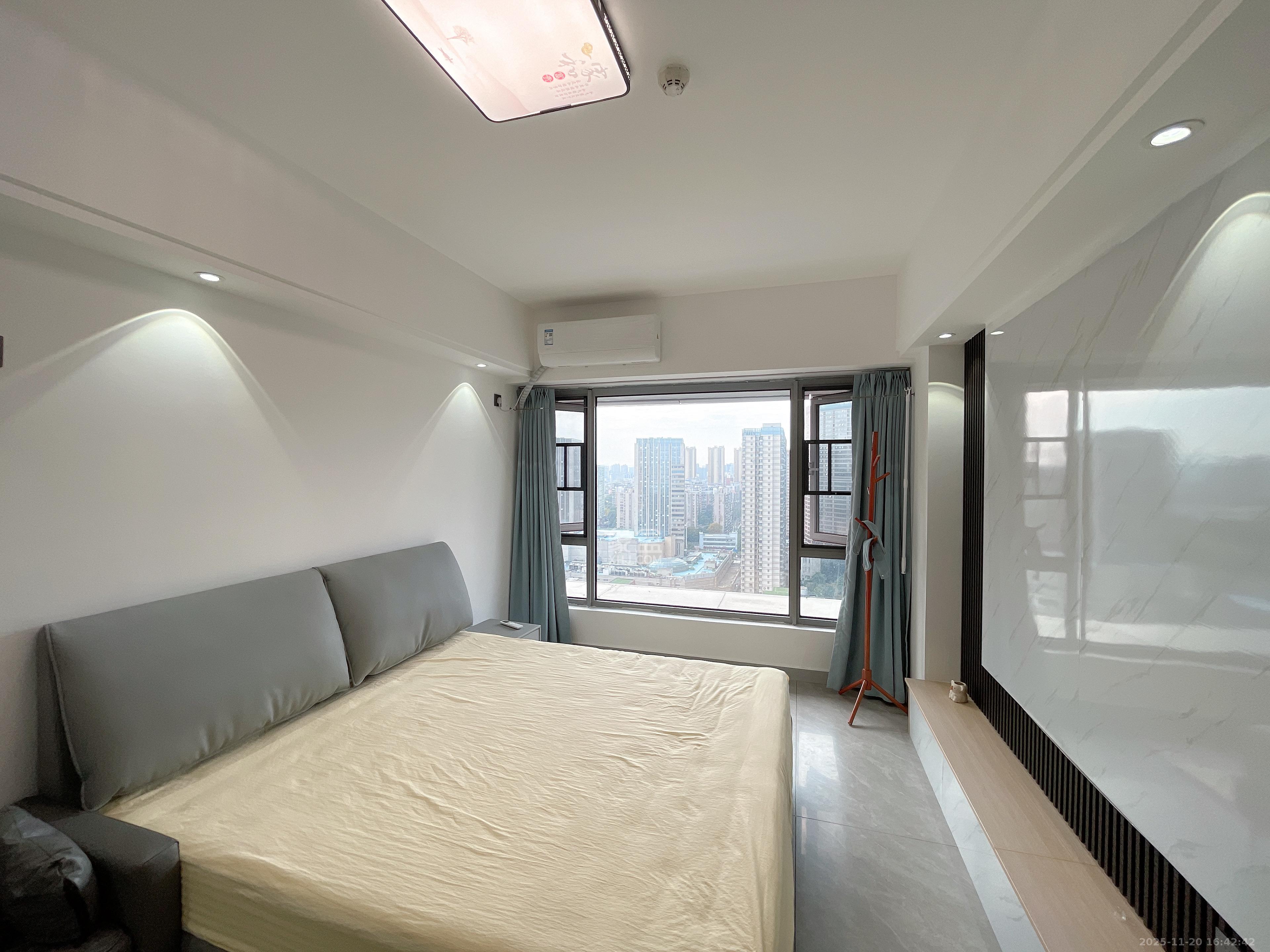 保利天禧EF区 1室1厅1卫 1600.0元/月 保利天禧EF区 1室1厅1卫 1600.0元/月室内图