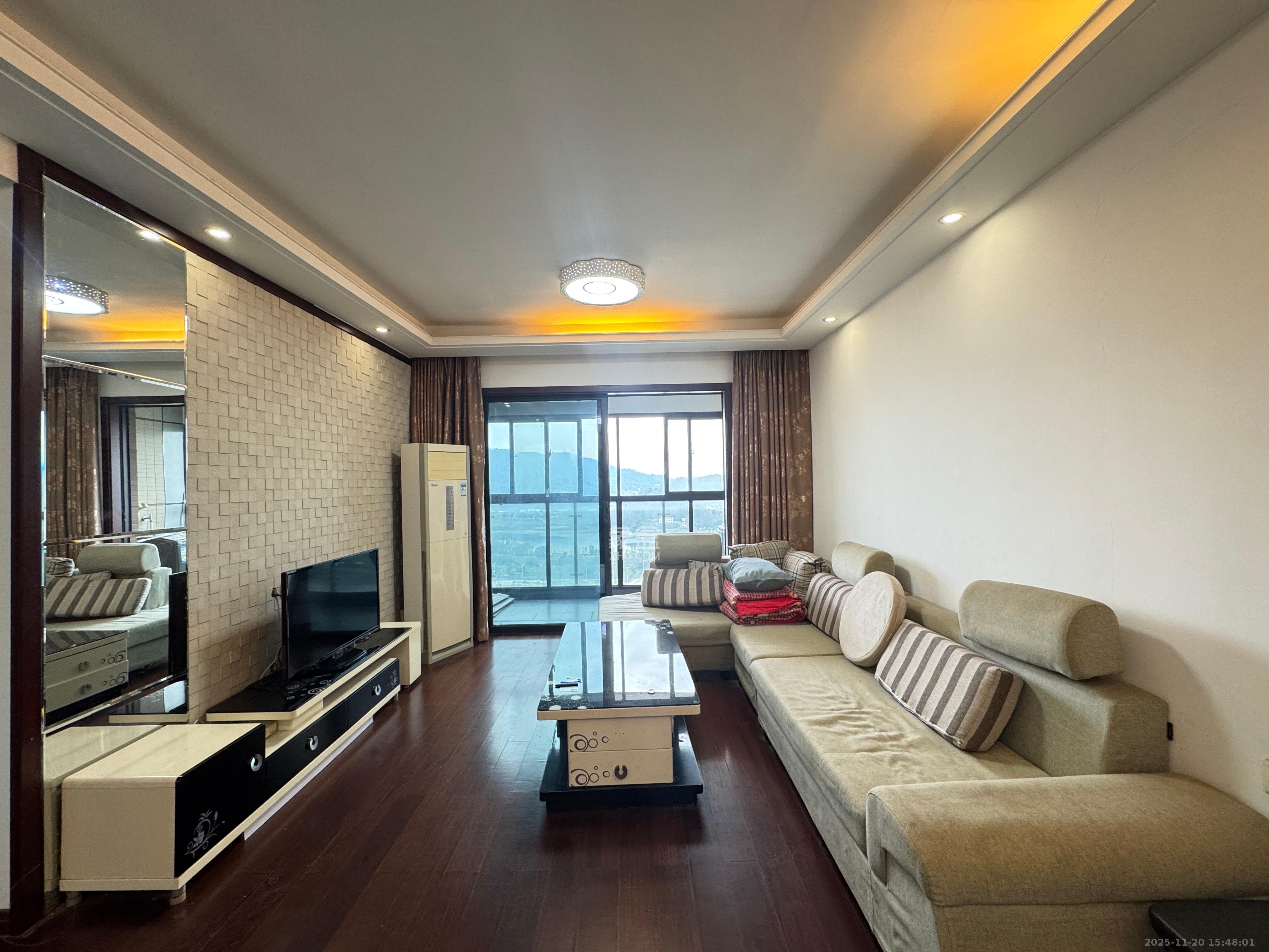 达美D6区 3室2厅2卫 2800.0元/月 达美D6区 3室2厅2卫 2800.0元/月室内图