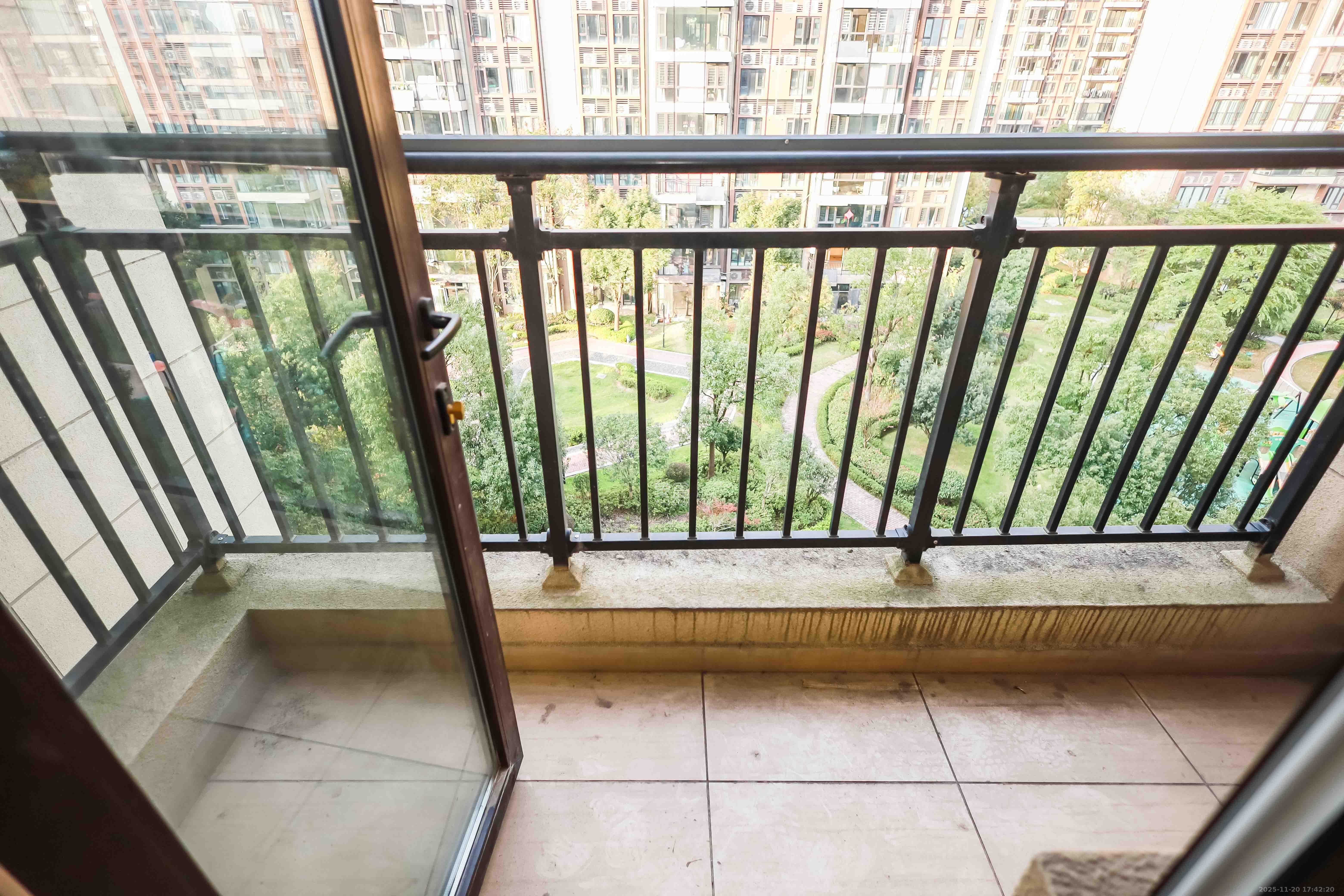 碧桂园荟隽棠 3室2厅2卫 93.0万 碧桂园荟隽棠 3室2厅2卫 93.0万阳台