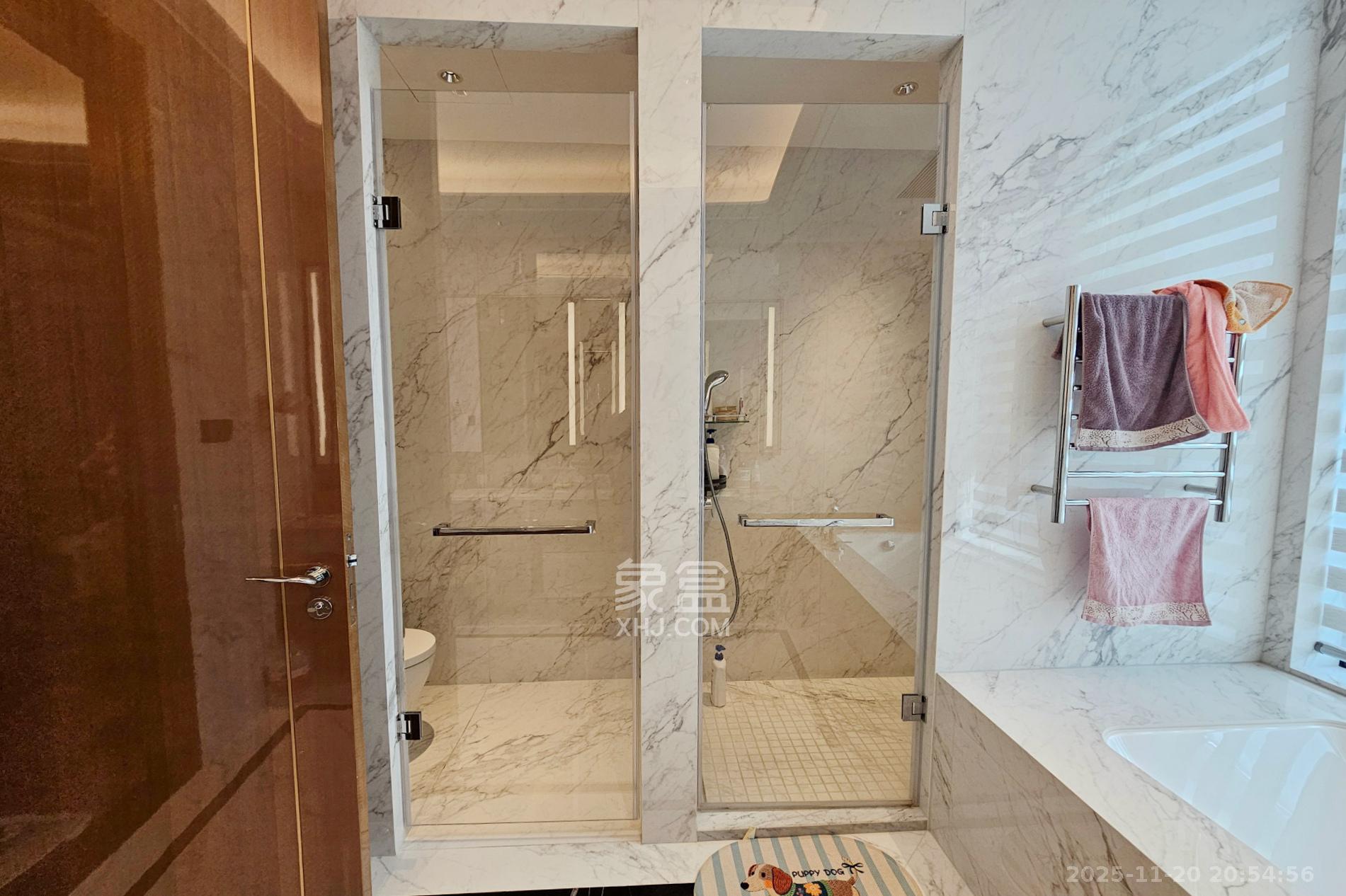 运达滨河广场  5室2厅5卫    1098.0万其他