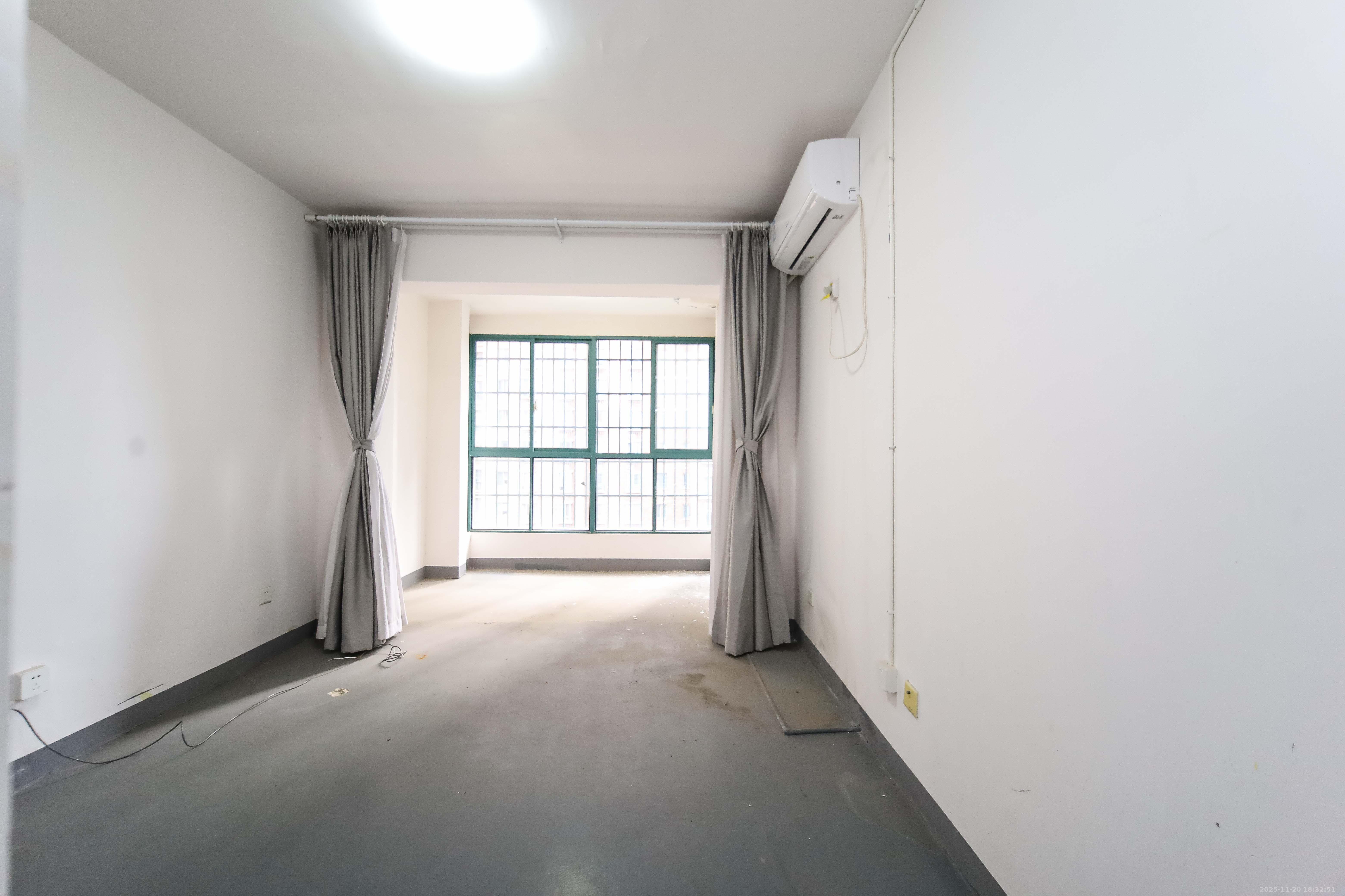 东玺门 2室2厅1卫 52.0万 东玺门 2室2厅1卫 52.0万卧室