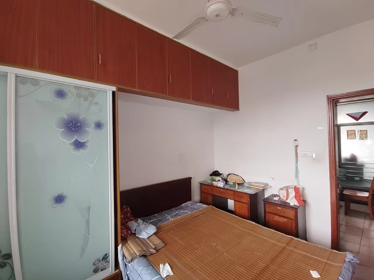 檀山湾小区  3室2厅1卫    1300.0元/月