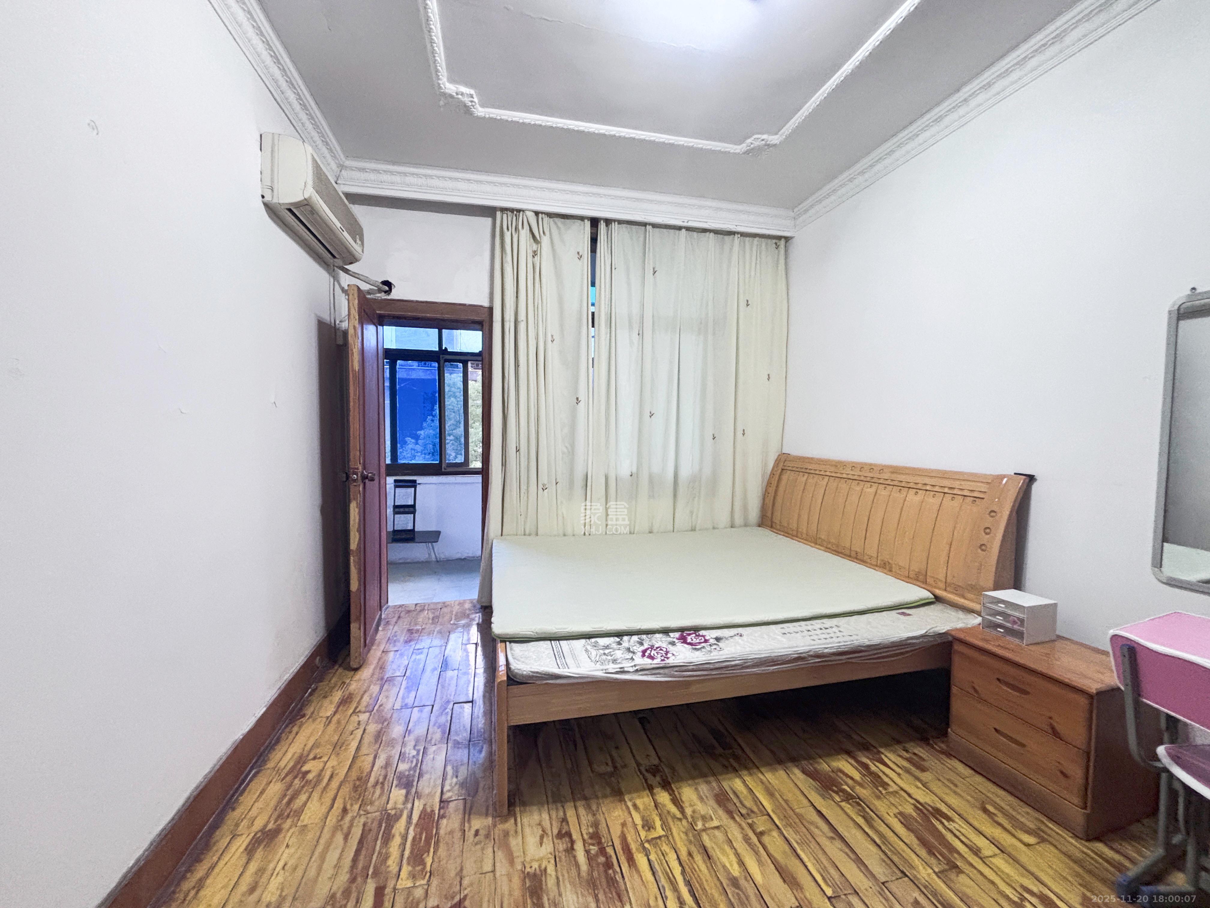 红旗区四片  2室2厅1卫    1500.0元/月室内图