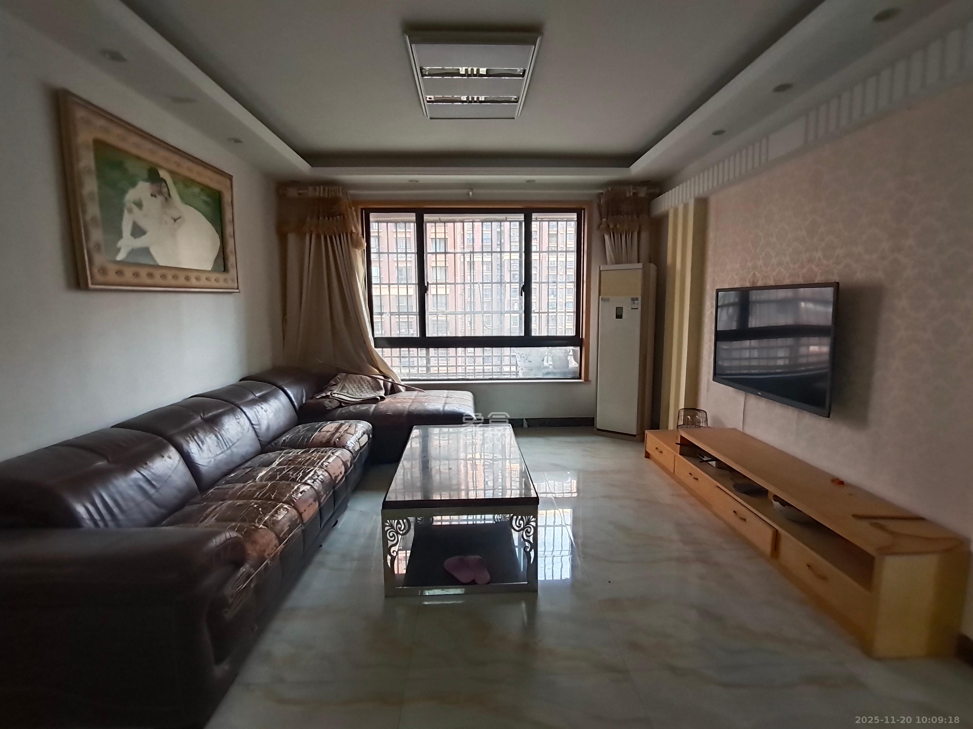 新城国际花都 3室2厅1卫 1500.0元/月 新城国际花都 3室2厅1卫 1500.0元/月室内图