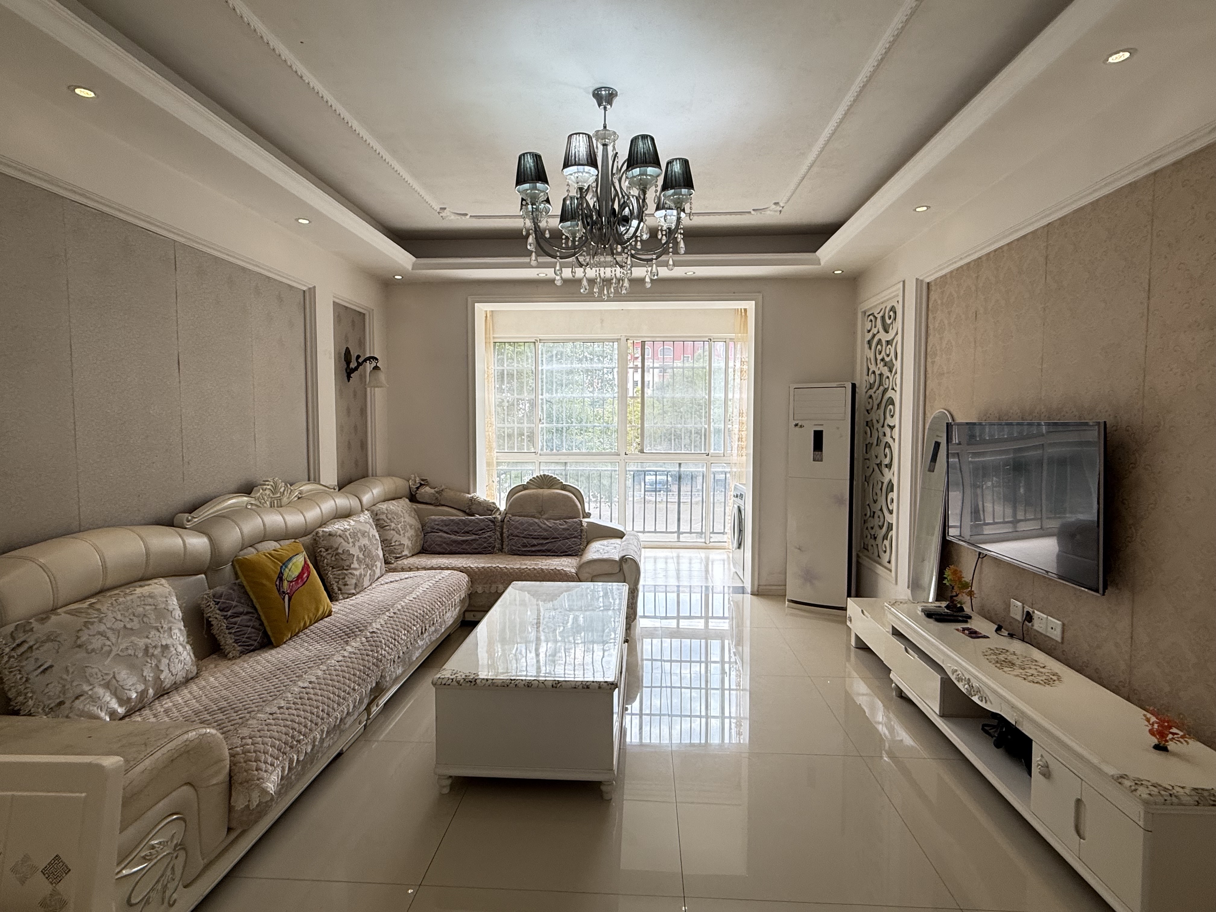 学府花园(文苑瑞景) 2室2厅1卫 1500.0元/月 学府花园(文苑瑞景) 2室2厅1卫 1500.0元/月室内图