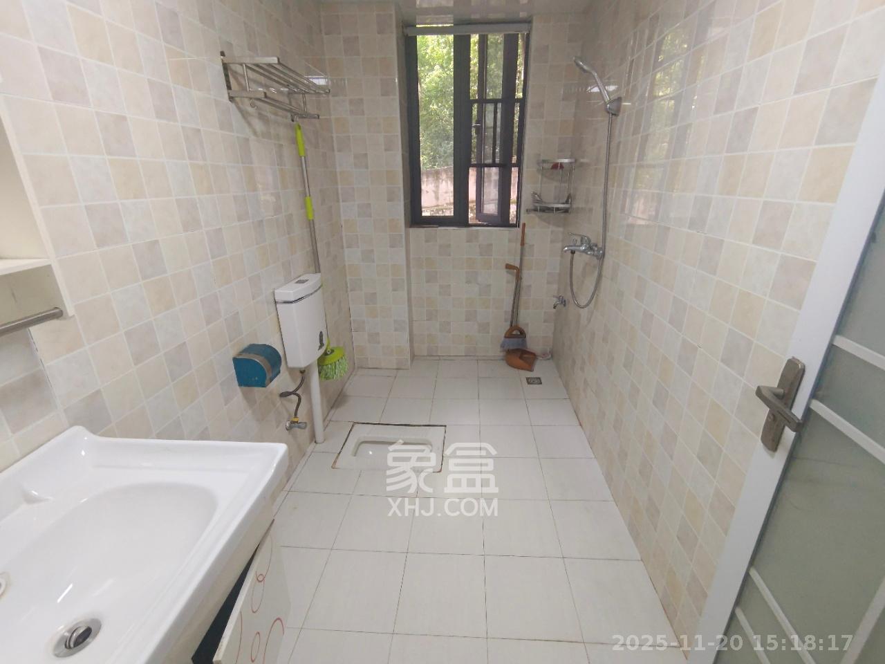 蓝光雍锦阁  3室2厅2卫    2600.0元/月室内图