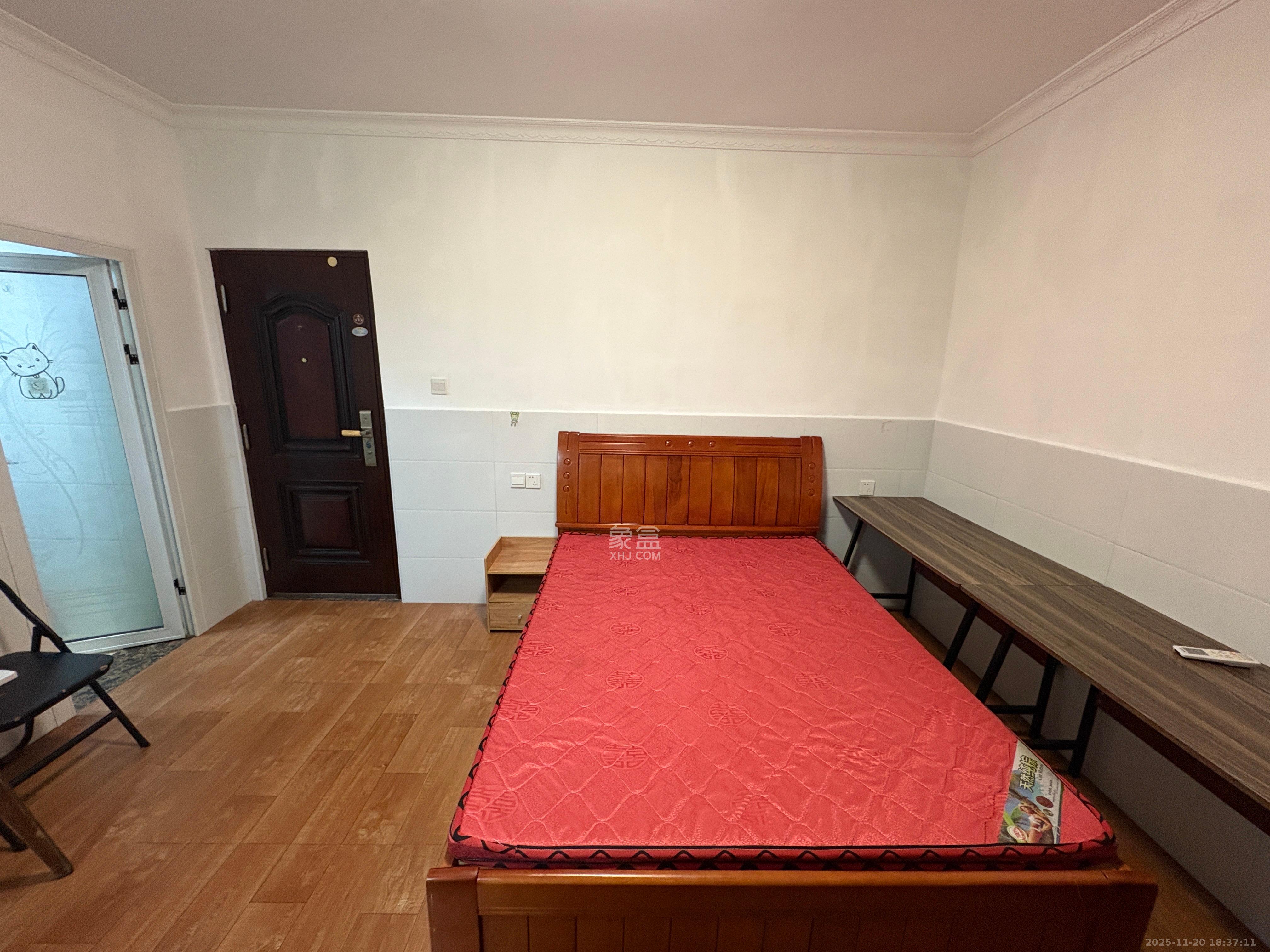 东岸梅园小区  1室0厅1卫    1200.0元/月