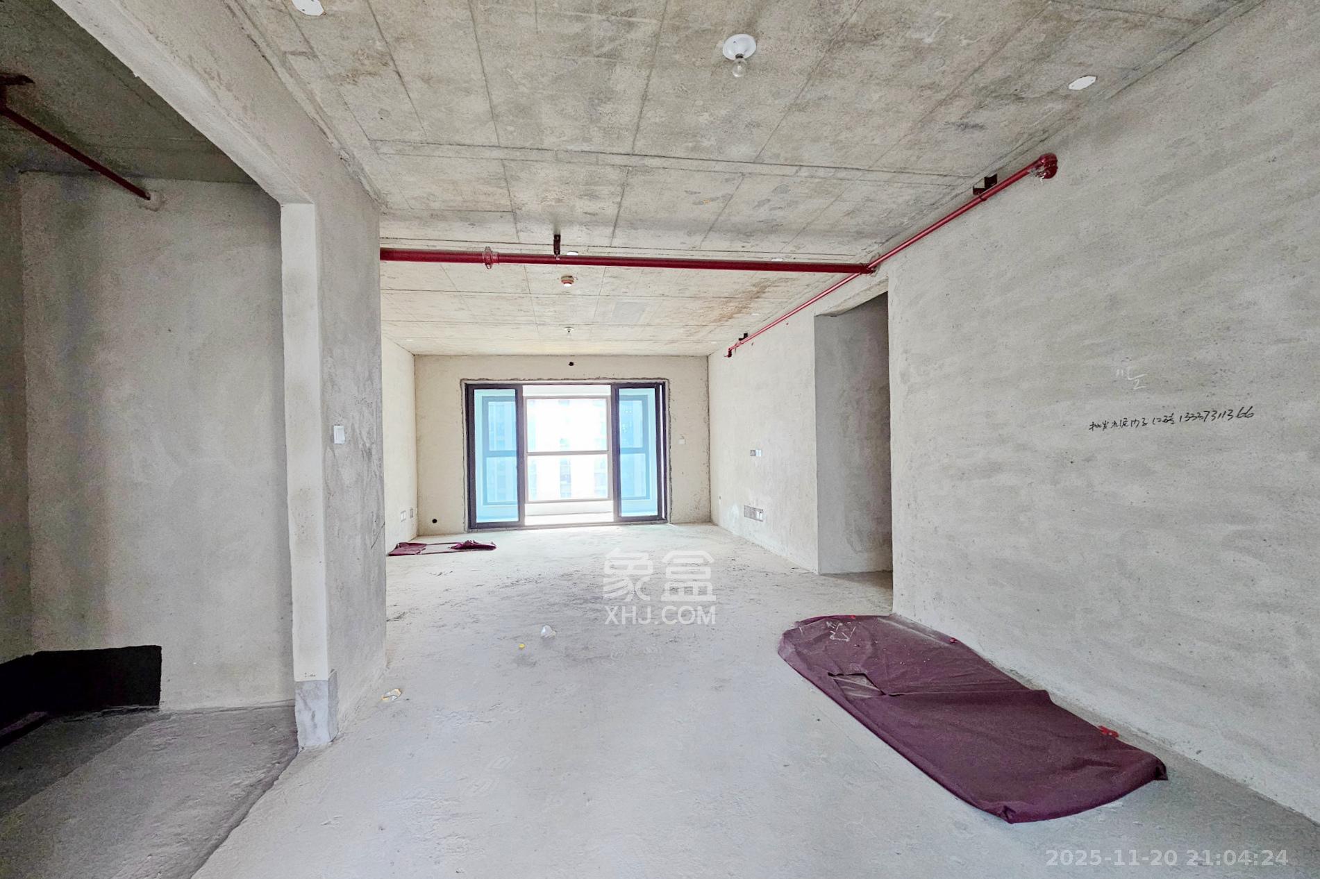 明昇壹城（明昇时代广场）二期  4室2厅3卫    228.0万客厅