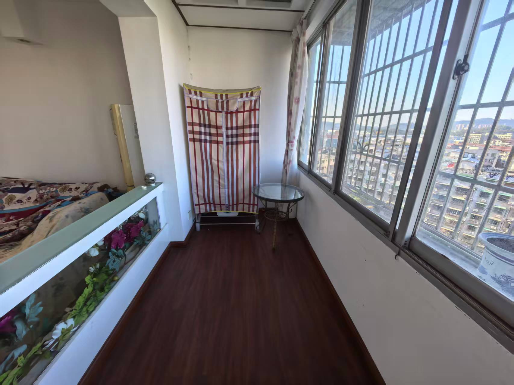 馨柳花园团结村  3室2厅2卫    51.8万室内图