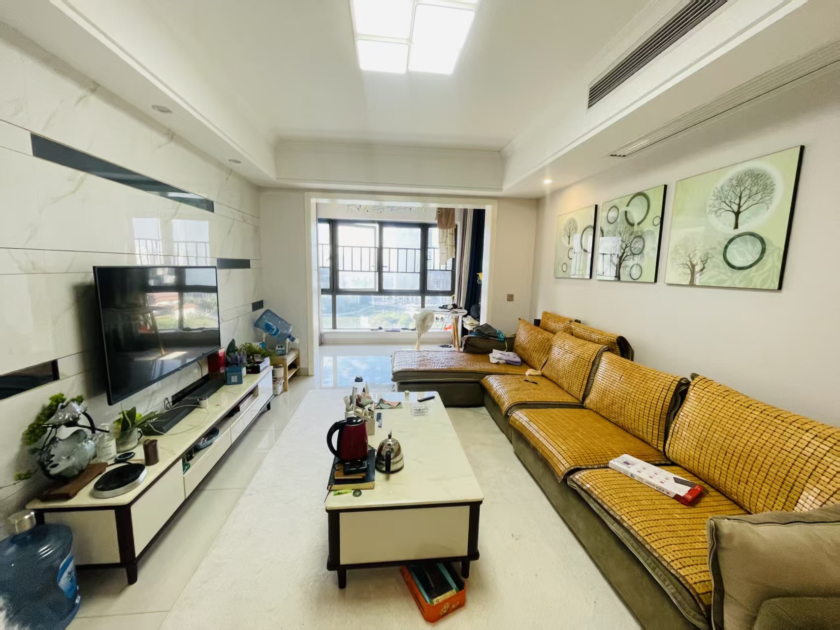 凯旋名门人民中路1006号  3室2厅1卫    43.8万