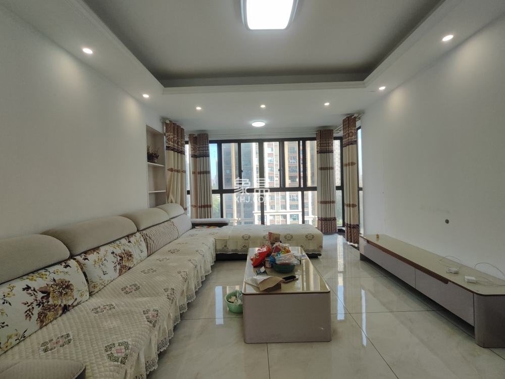 金轮翡翠名园  4室2厅2卫    79.8万