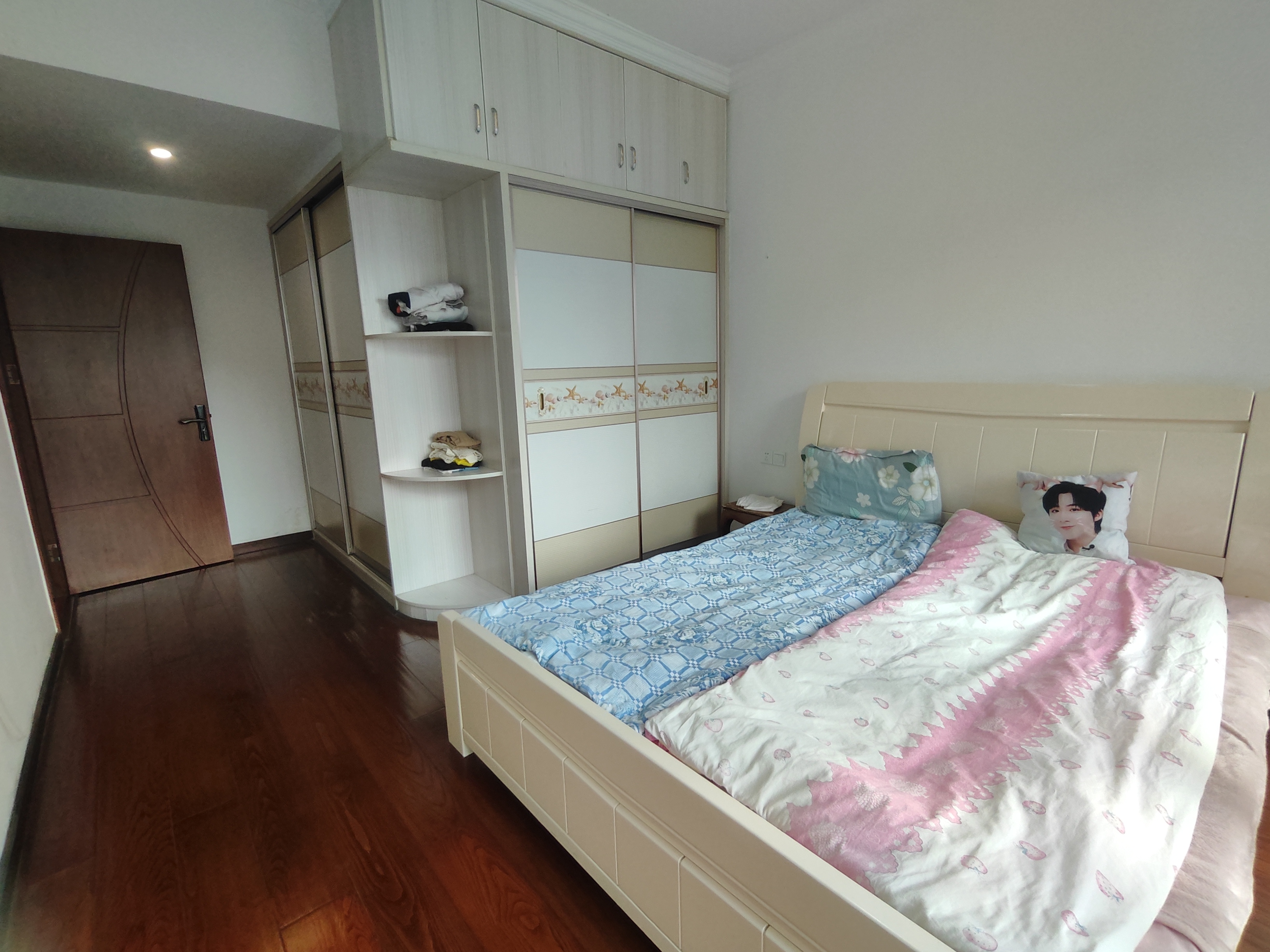 金轮翡翠名园 4室2厅2卫 79.8万 金轮翡翠名园 4室2厅2卫 79.8万室内图