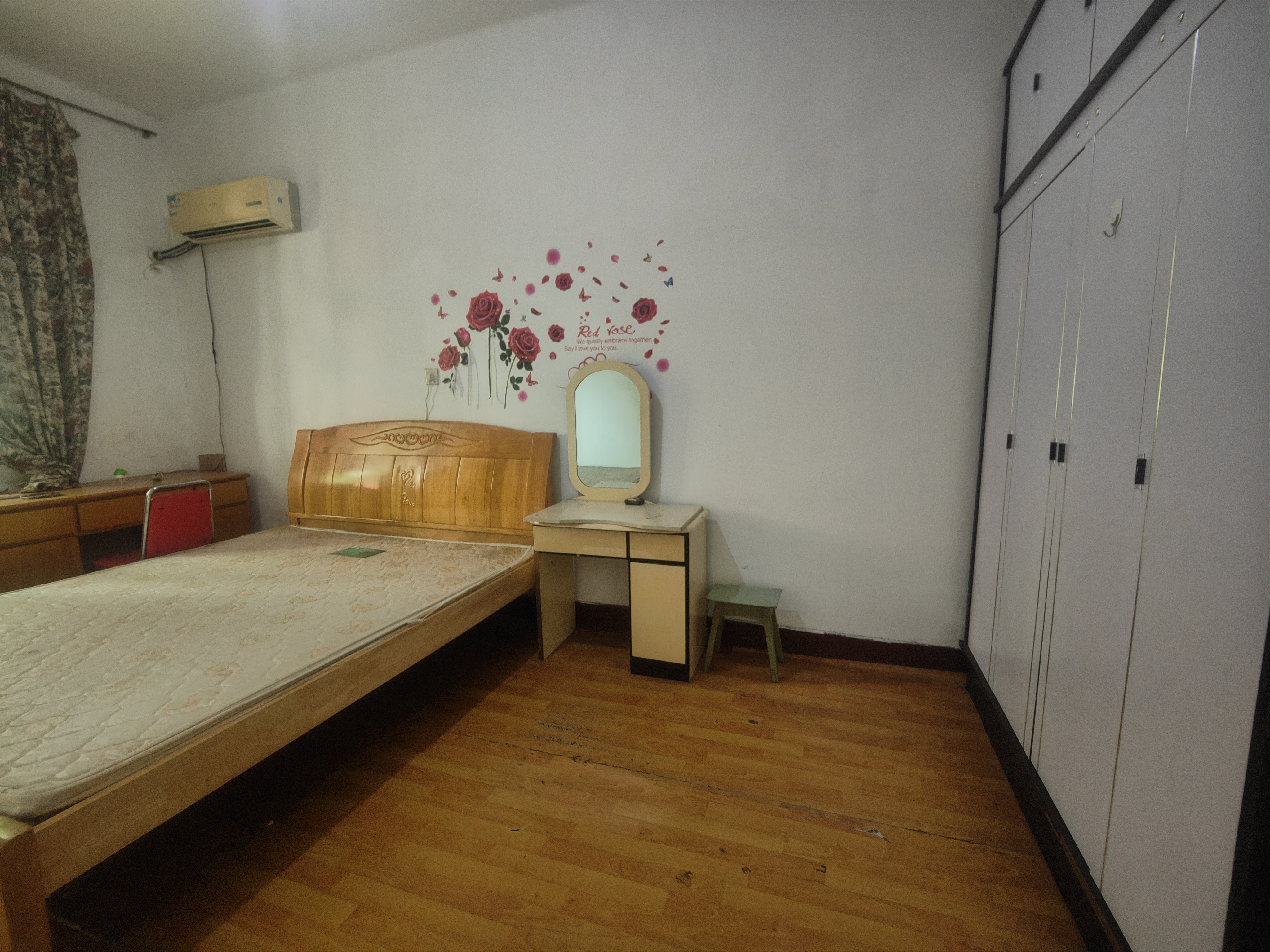 学堂冲二村体育路48号  2室2厅1卫    15.0万室内图