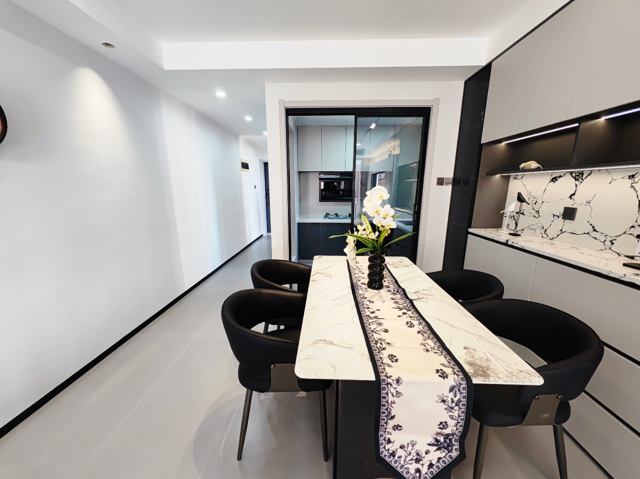 滨江花园 3室2厅2卫 63.8万 滨江花园 3室2厅2卫 63.8万室内图