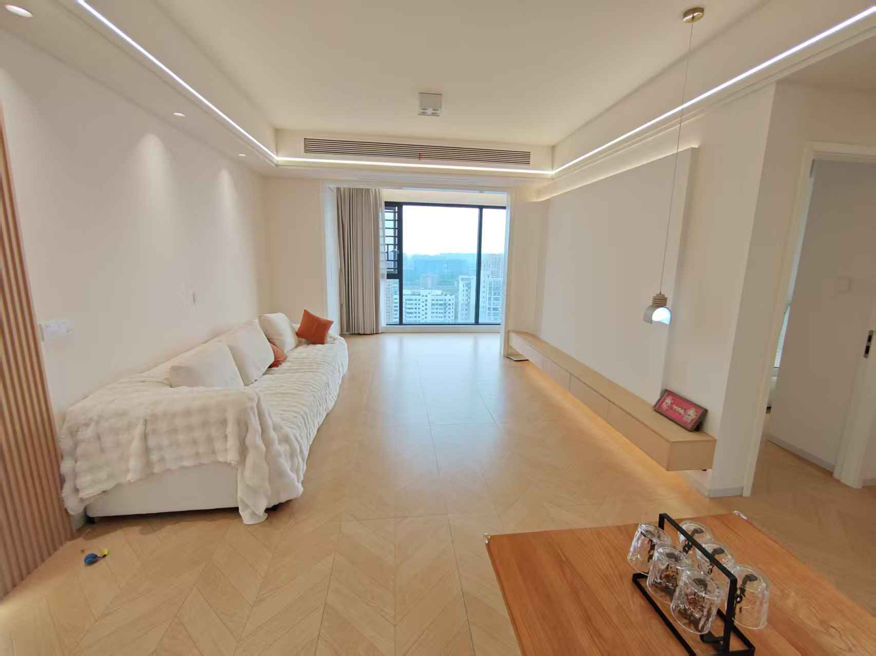 中大城小区  3室2厅2卫    88.0万室内图1