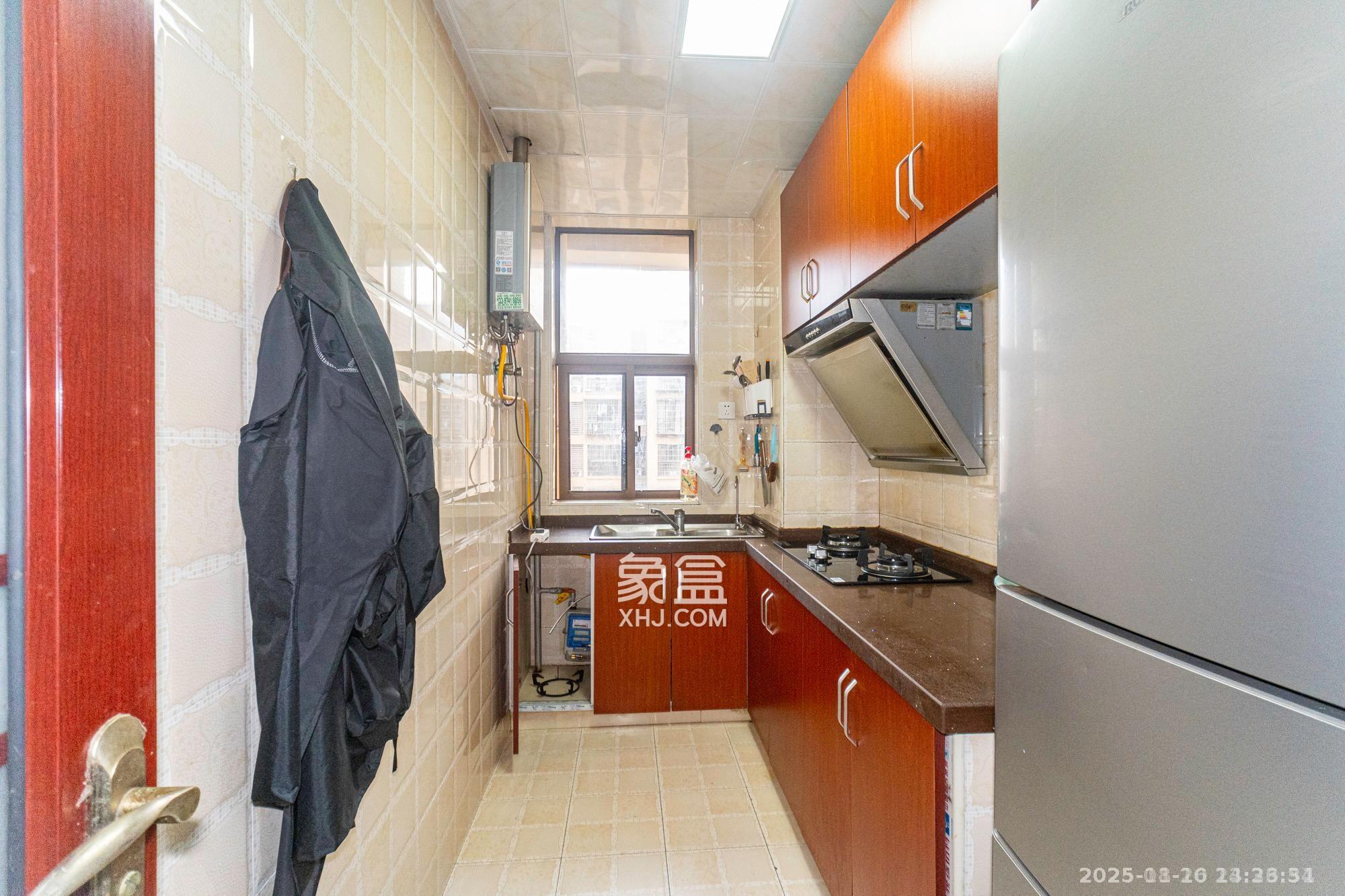 四季星城  3室2厅1卫    1700.0元/月室内图